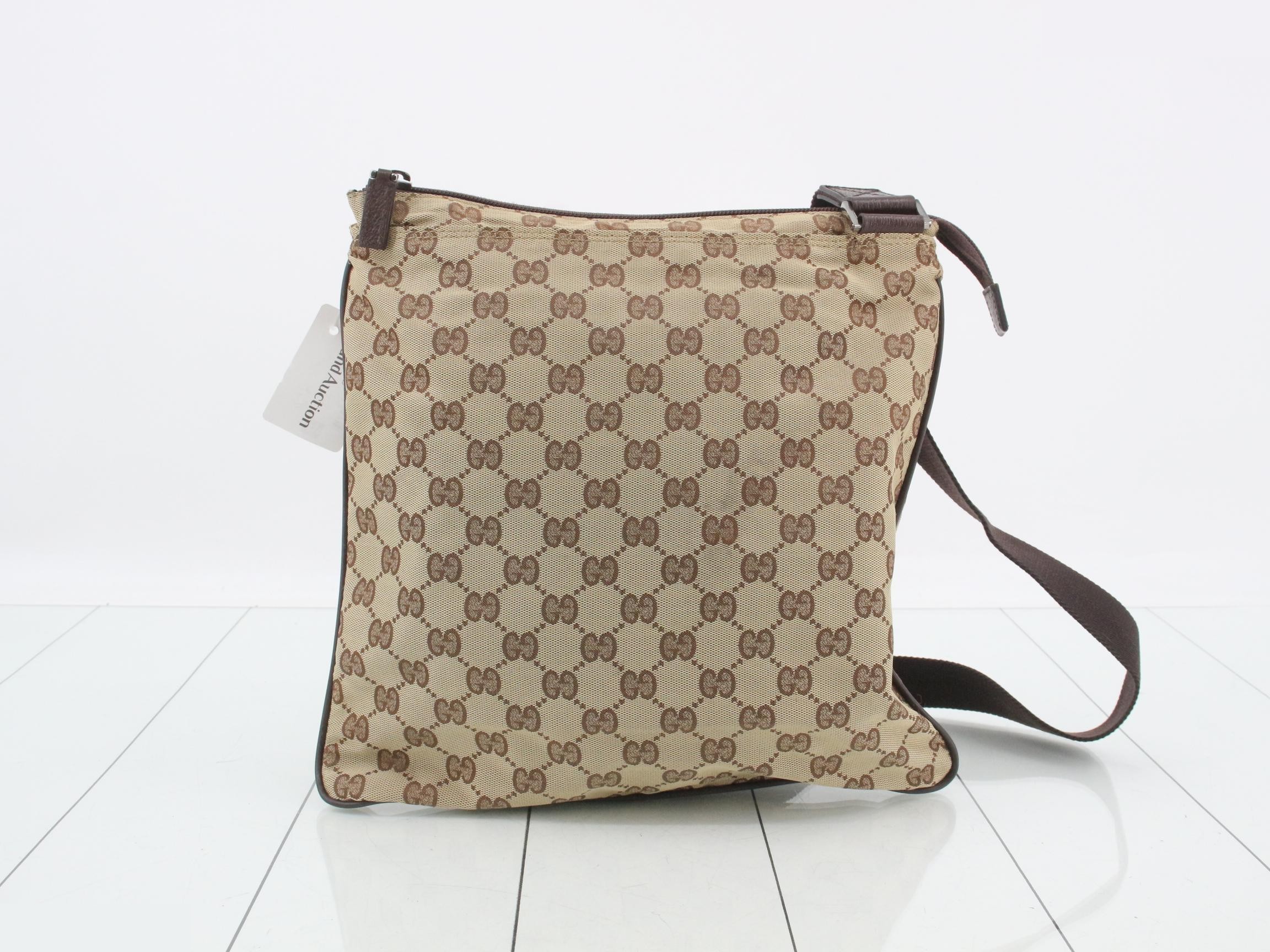 GG Canvas Shoulder Bag — view 2