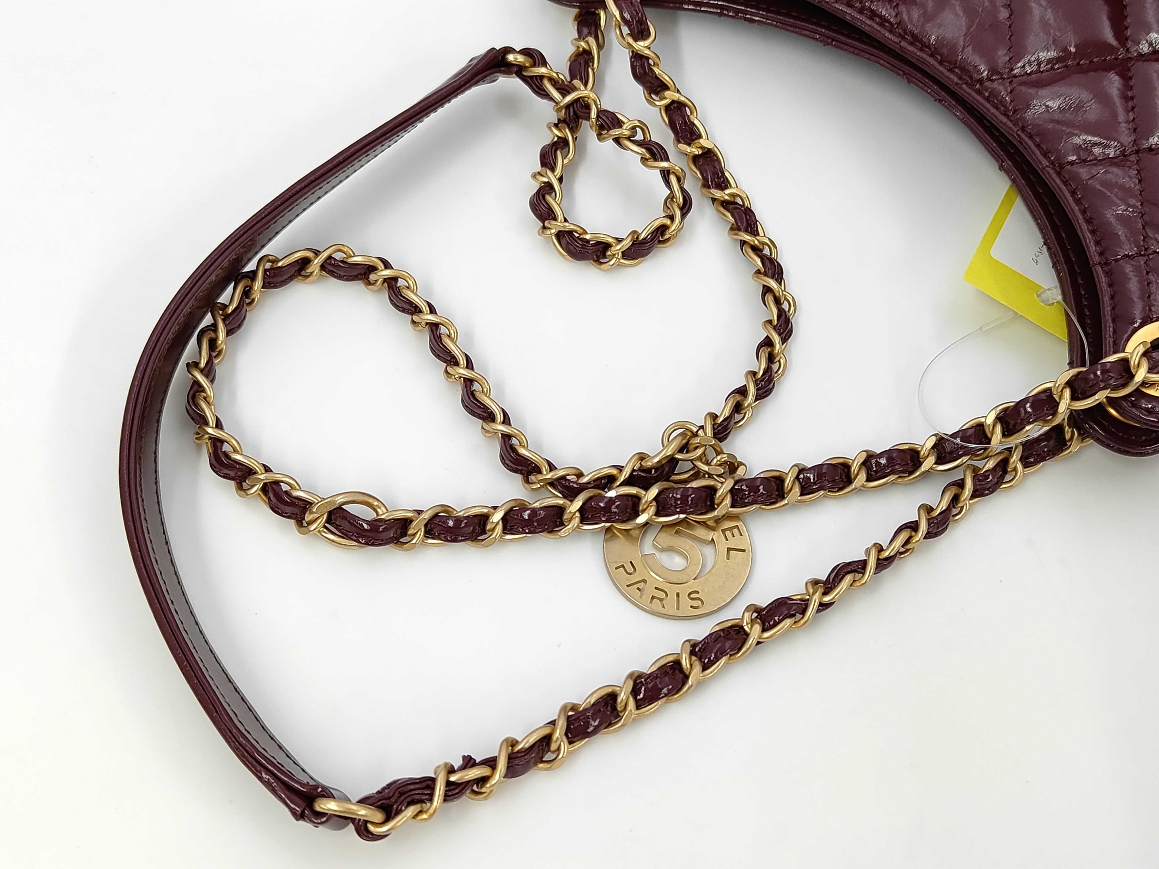 Mat Shiny Hobo Bag Shoulder Bag — view 5