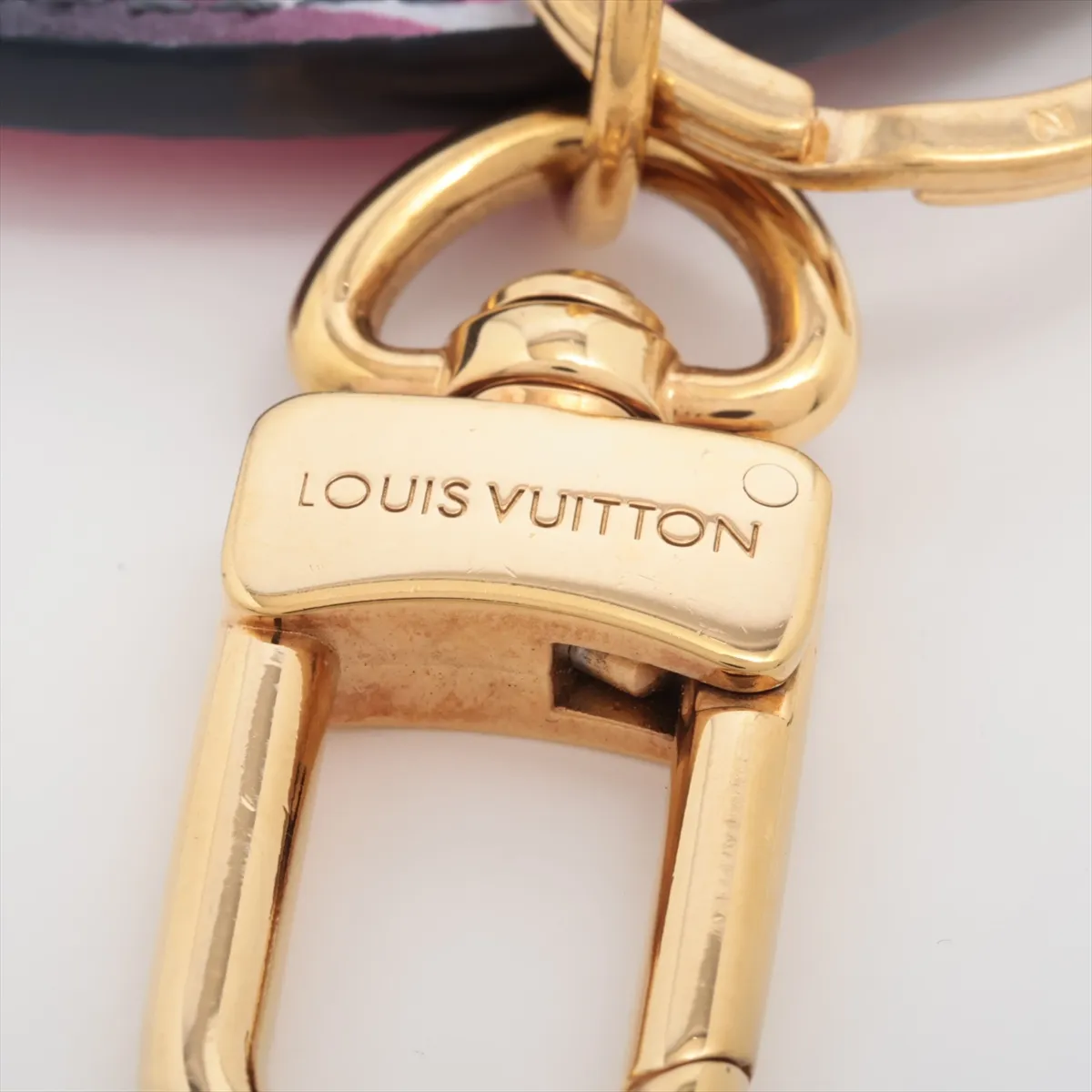 M00665 Portefeuille Illustré BC2232 Charm, PVC x GP, Pink x Purple. Shows signs of wear, — view 3