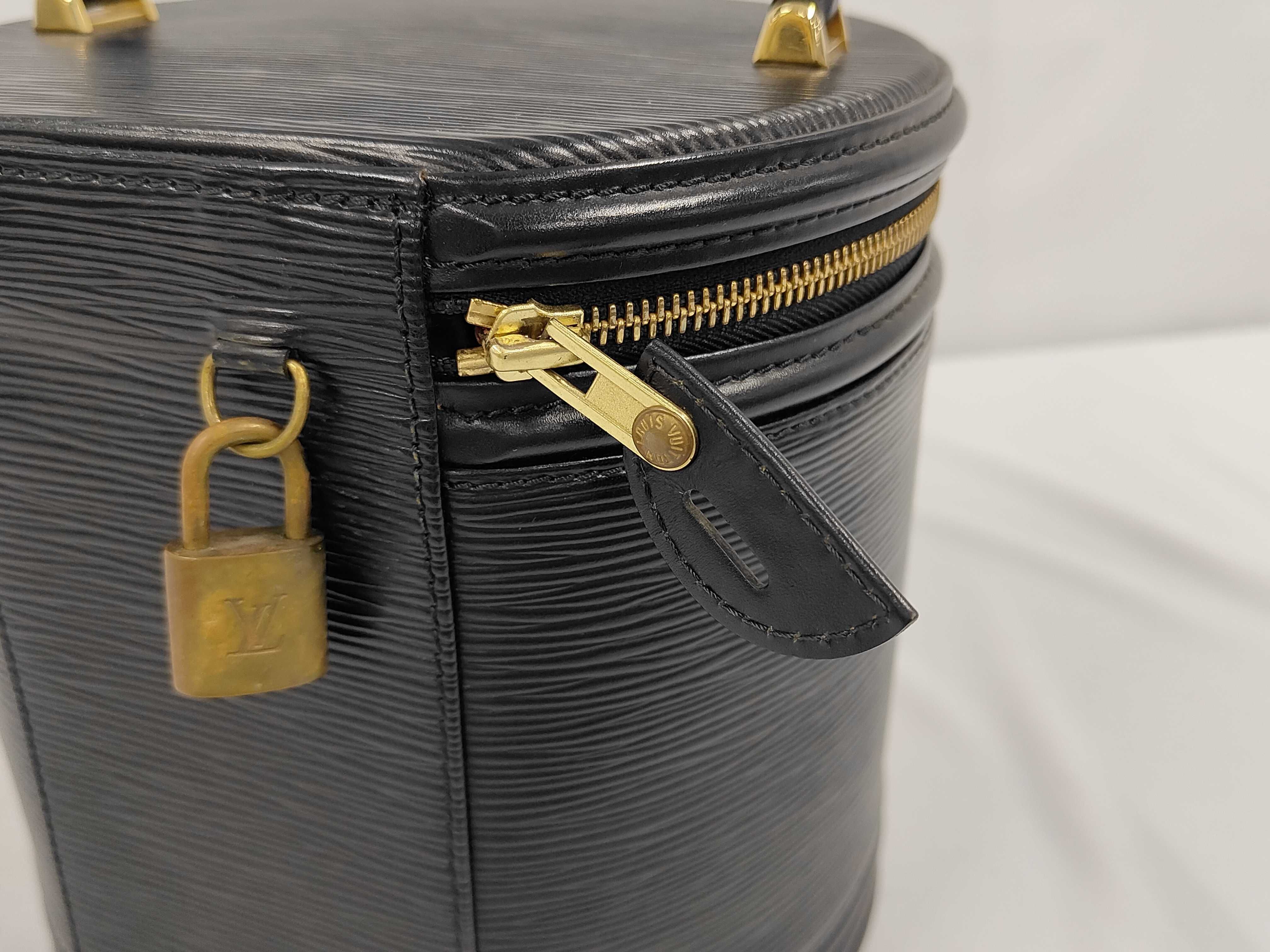 Epi Cannes M48032 AS0975 Handbag — view 8