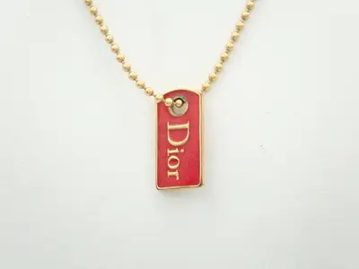 necklace, chain approximately 42cm
