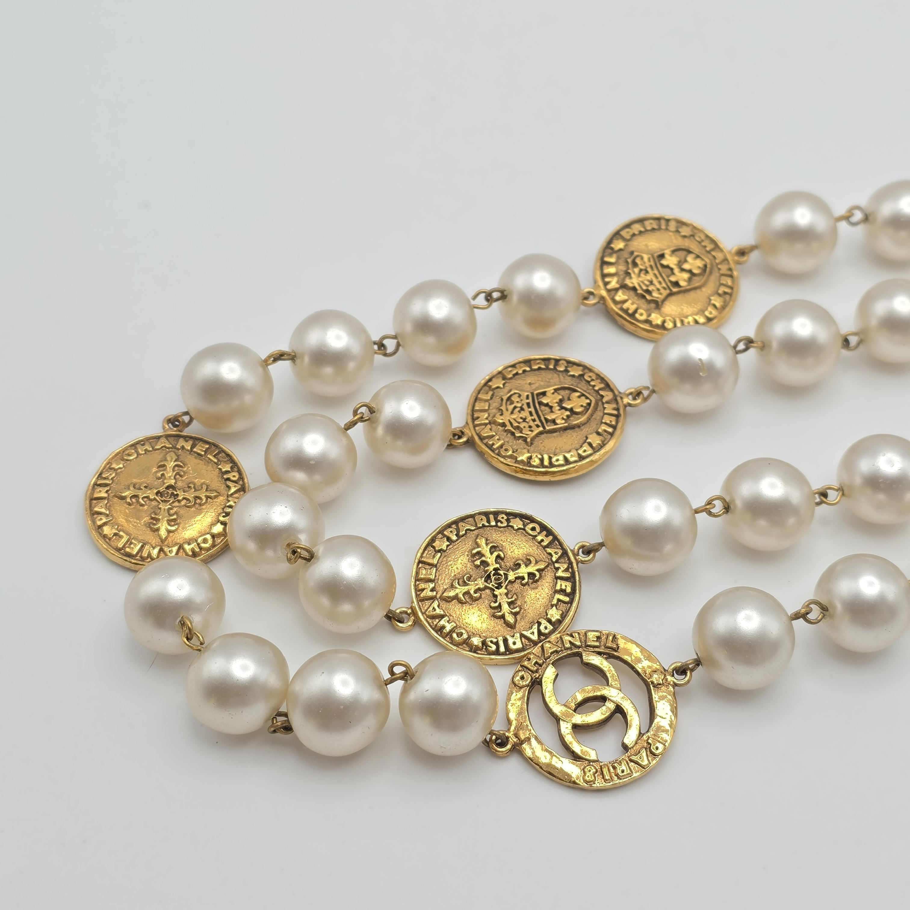 necklace — view 3