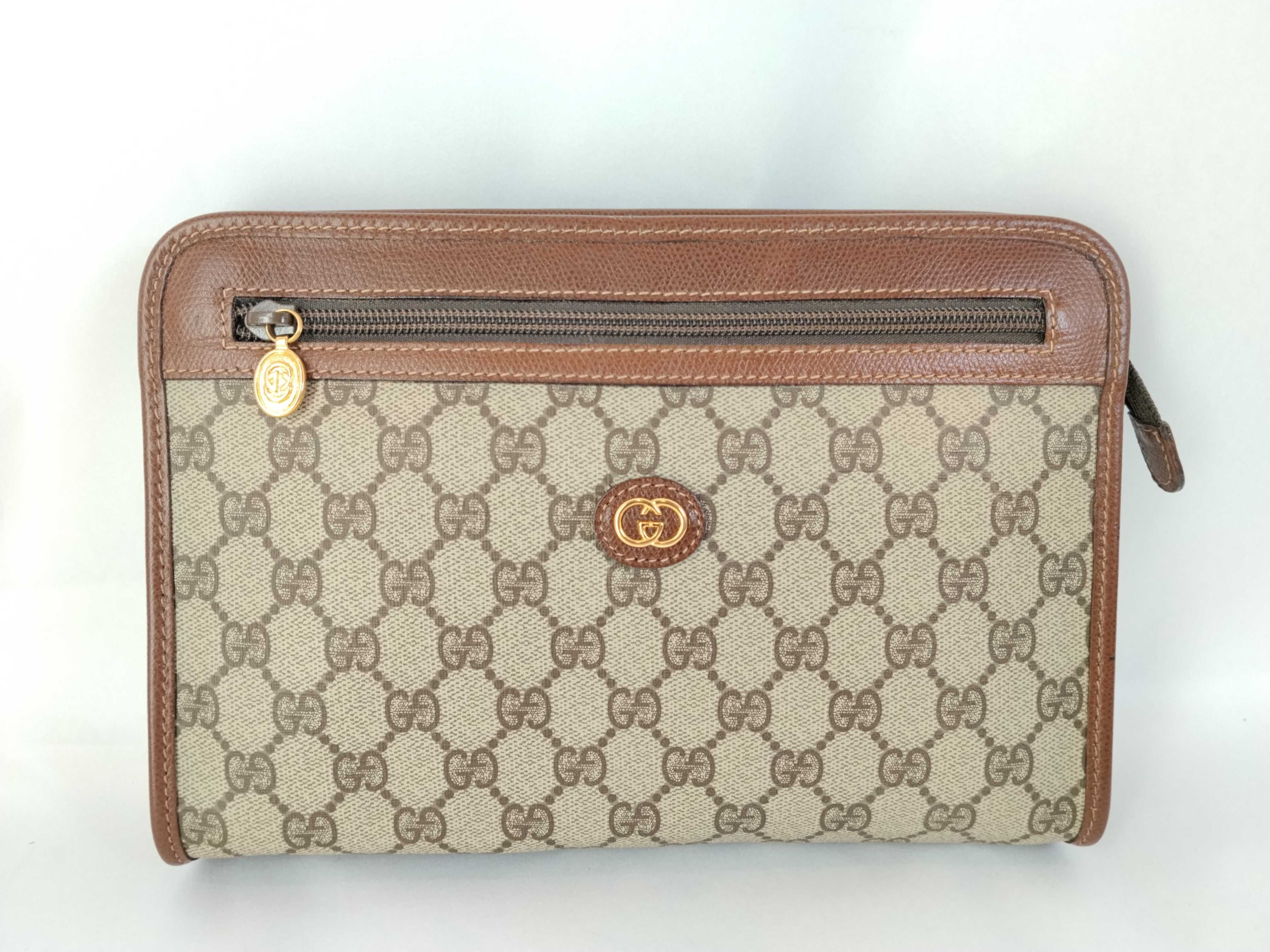 GG Supreme Gucci GG Vintage Clutch Bag