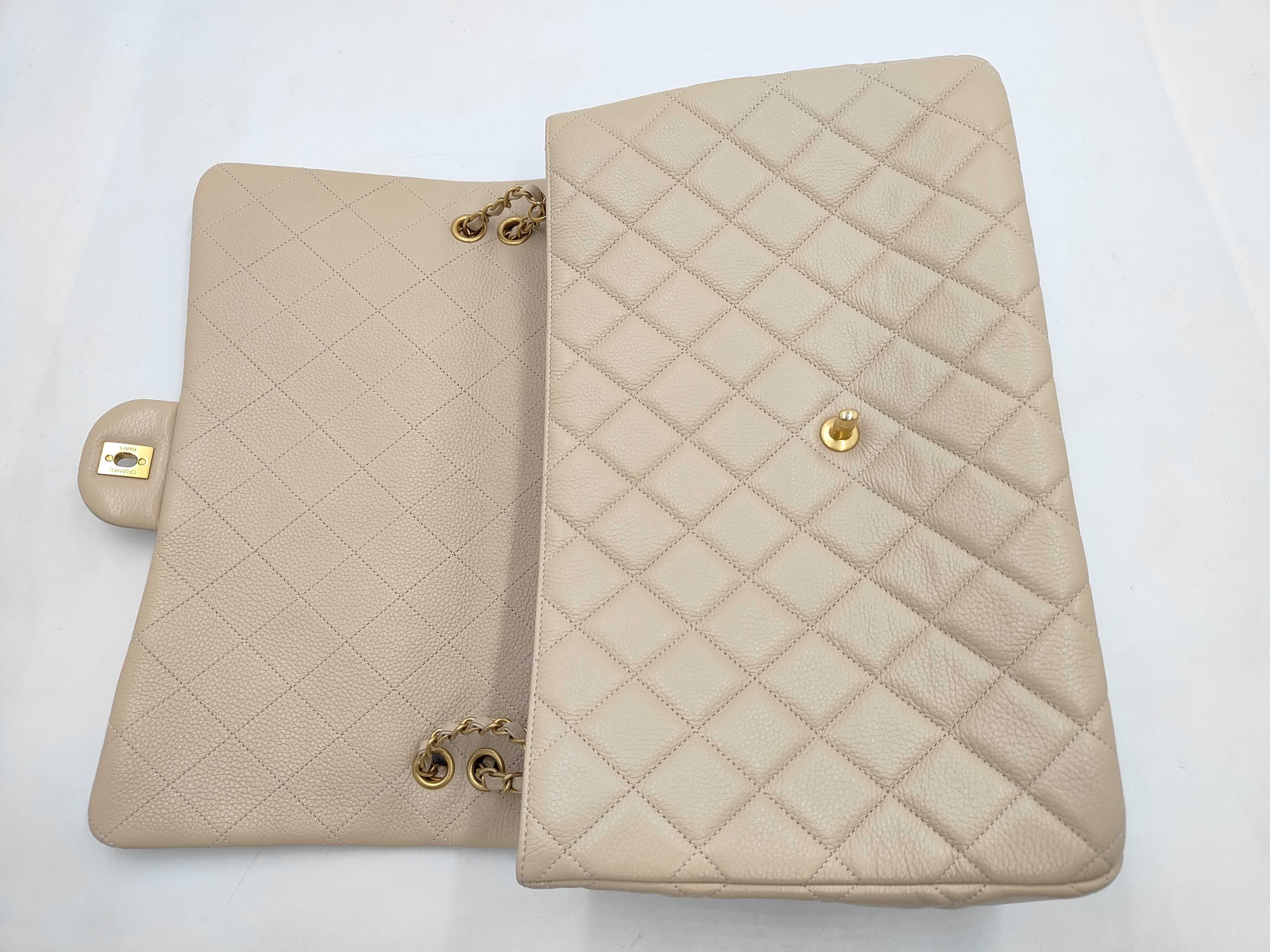 Jumbo Matelassé Caviar Beige GP Shoulder Bag — view 8
