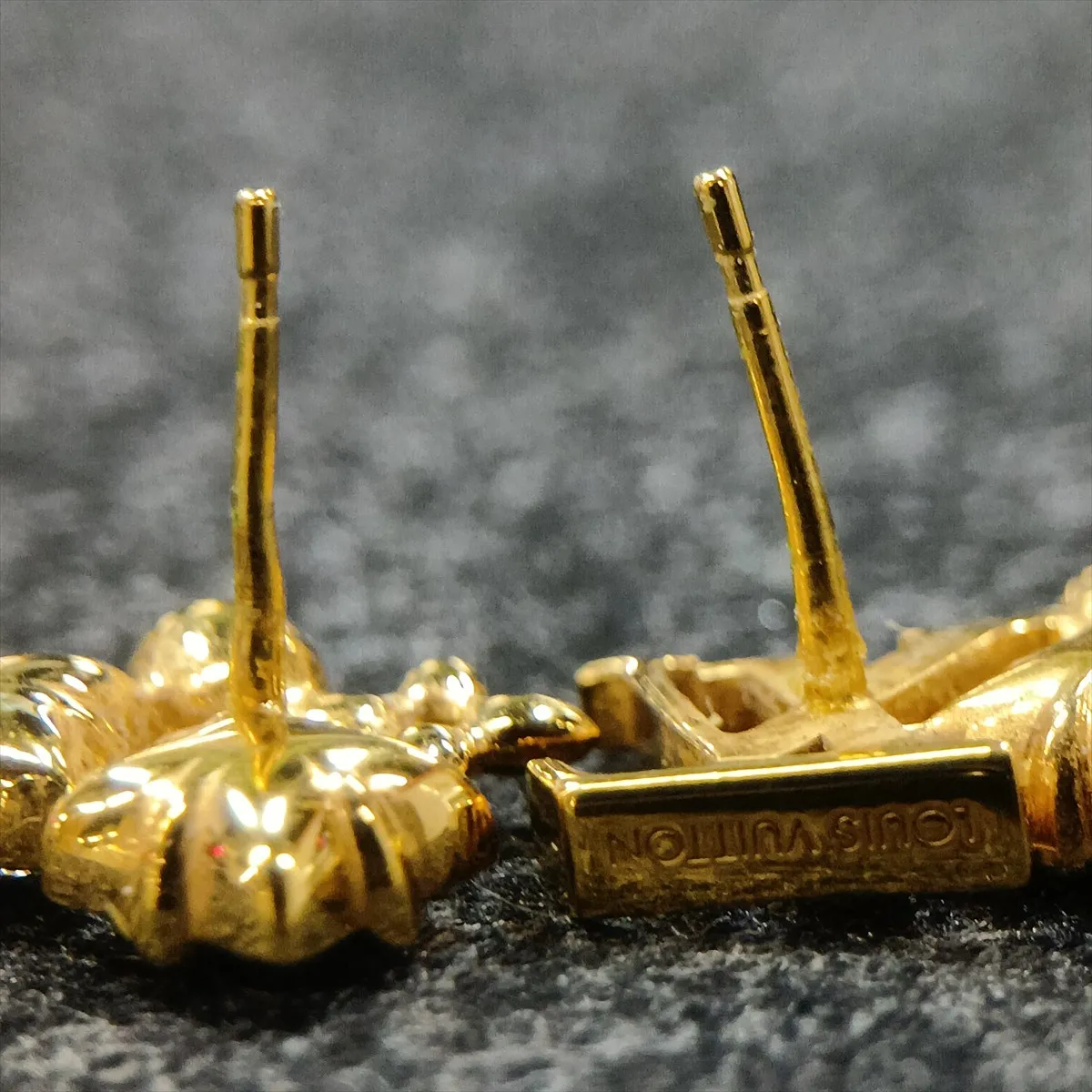 M00786 Boucles d'Oreilles Puces Lulugram LE2244 Earrings (Pair) GP Gold. Shows signs of wear: — view 6