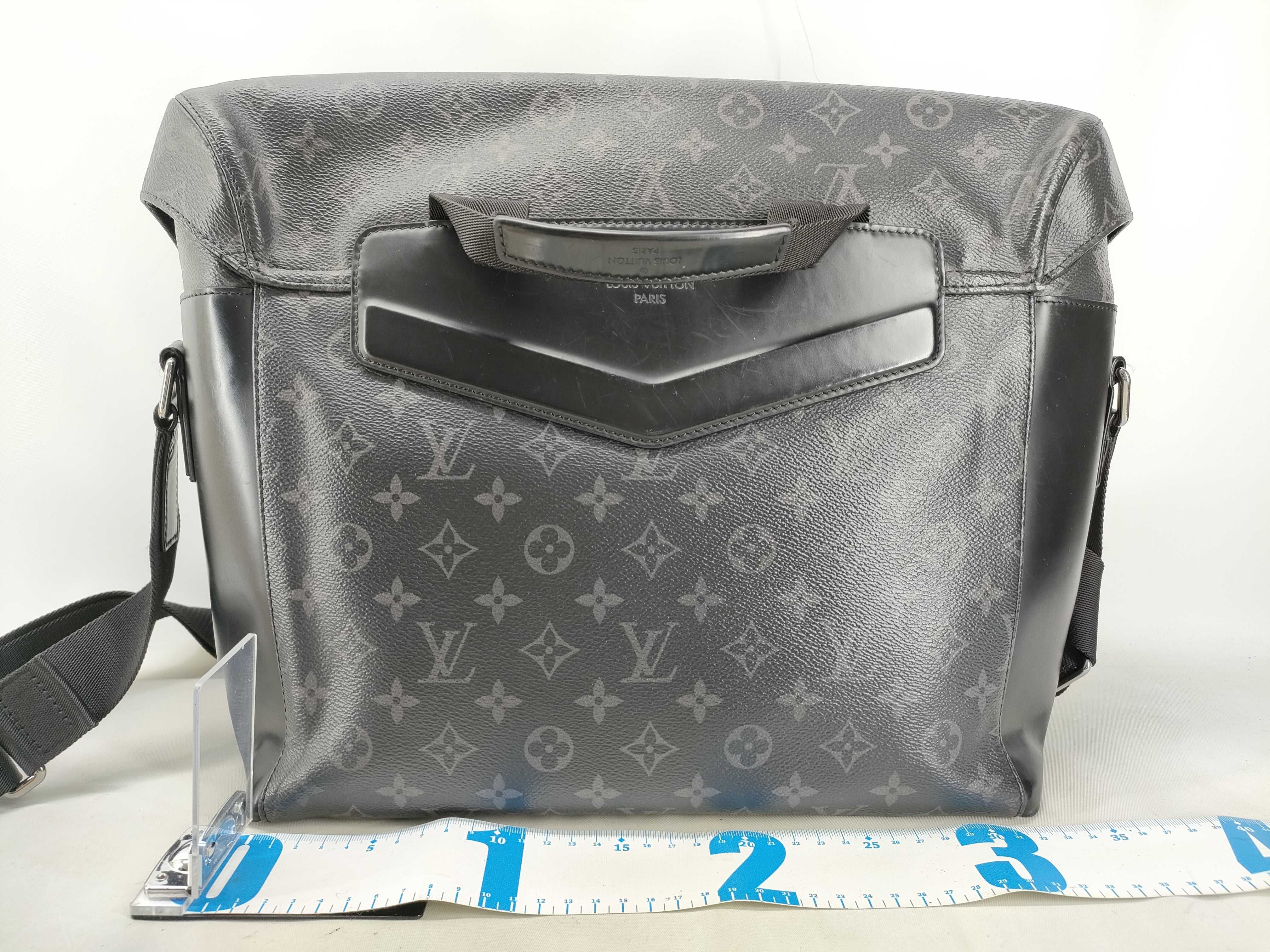 LV Monogram Eclipse Messenger Voyage MM M40510 FO4146 Shoulder Bag — view 2
