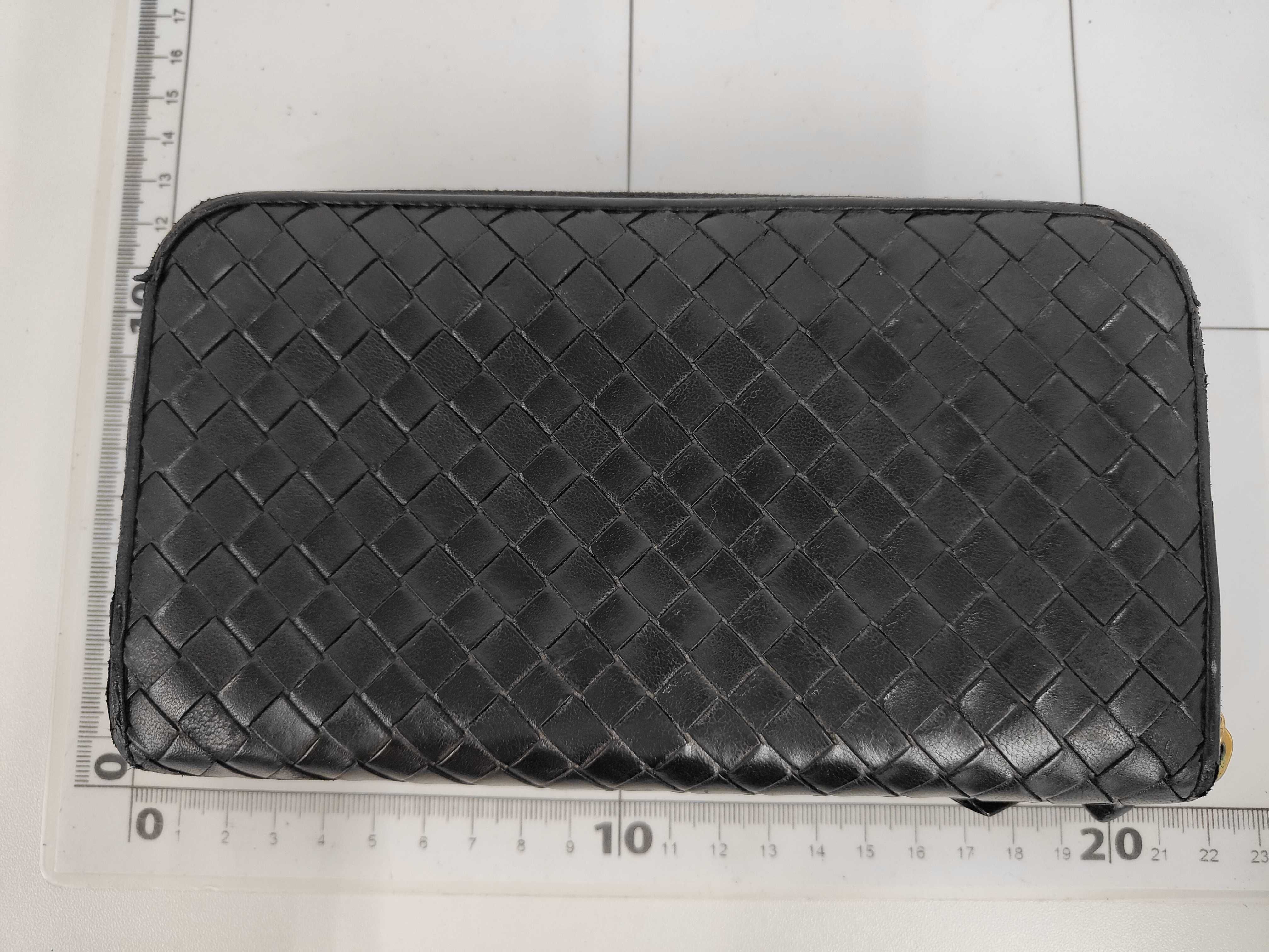 Intrecciato Round Zip Wallet — view 2