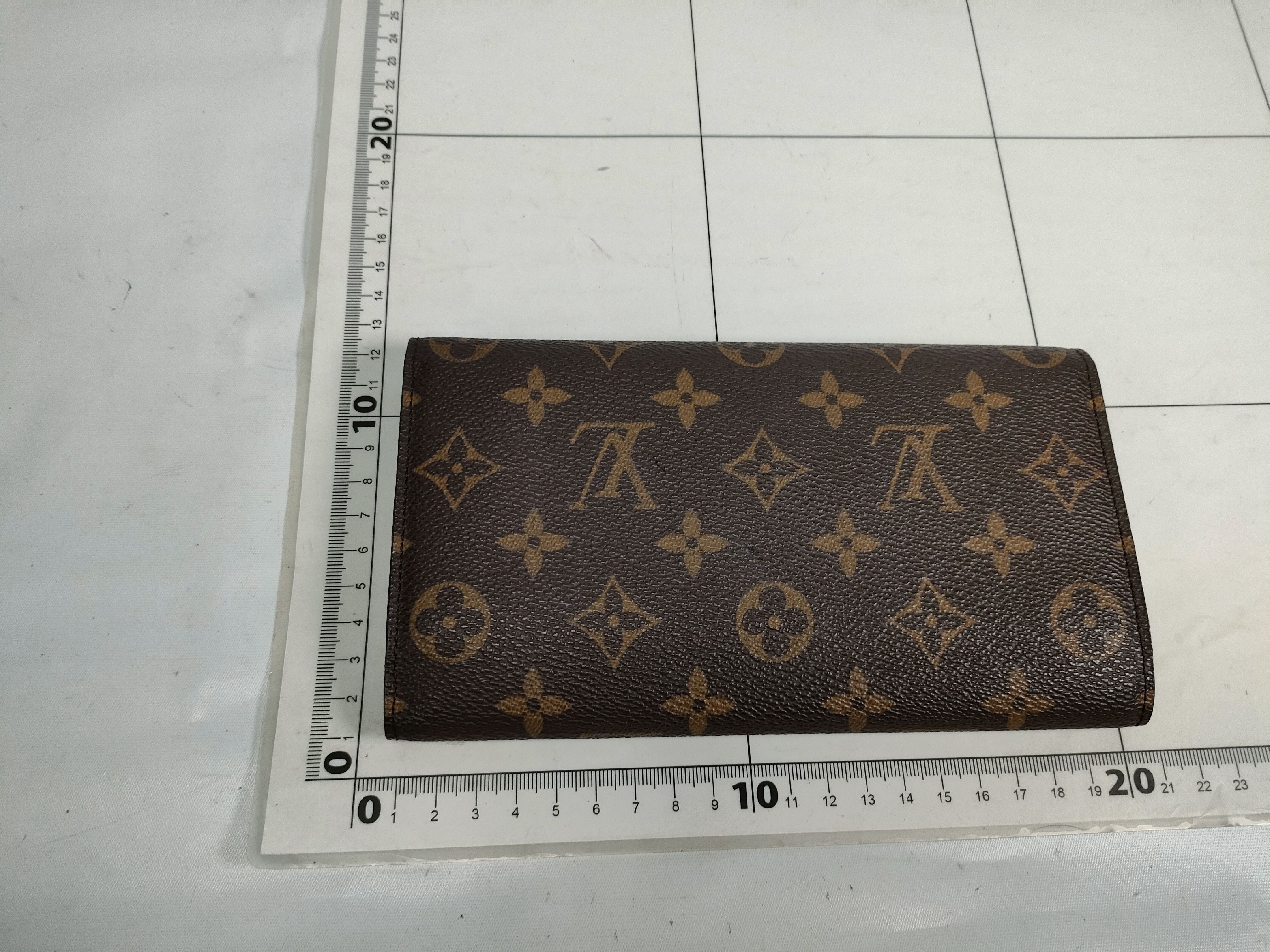 Monogram Portefeuille Tresor International Wallet — view 2