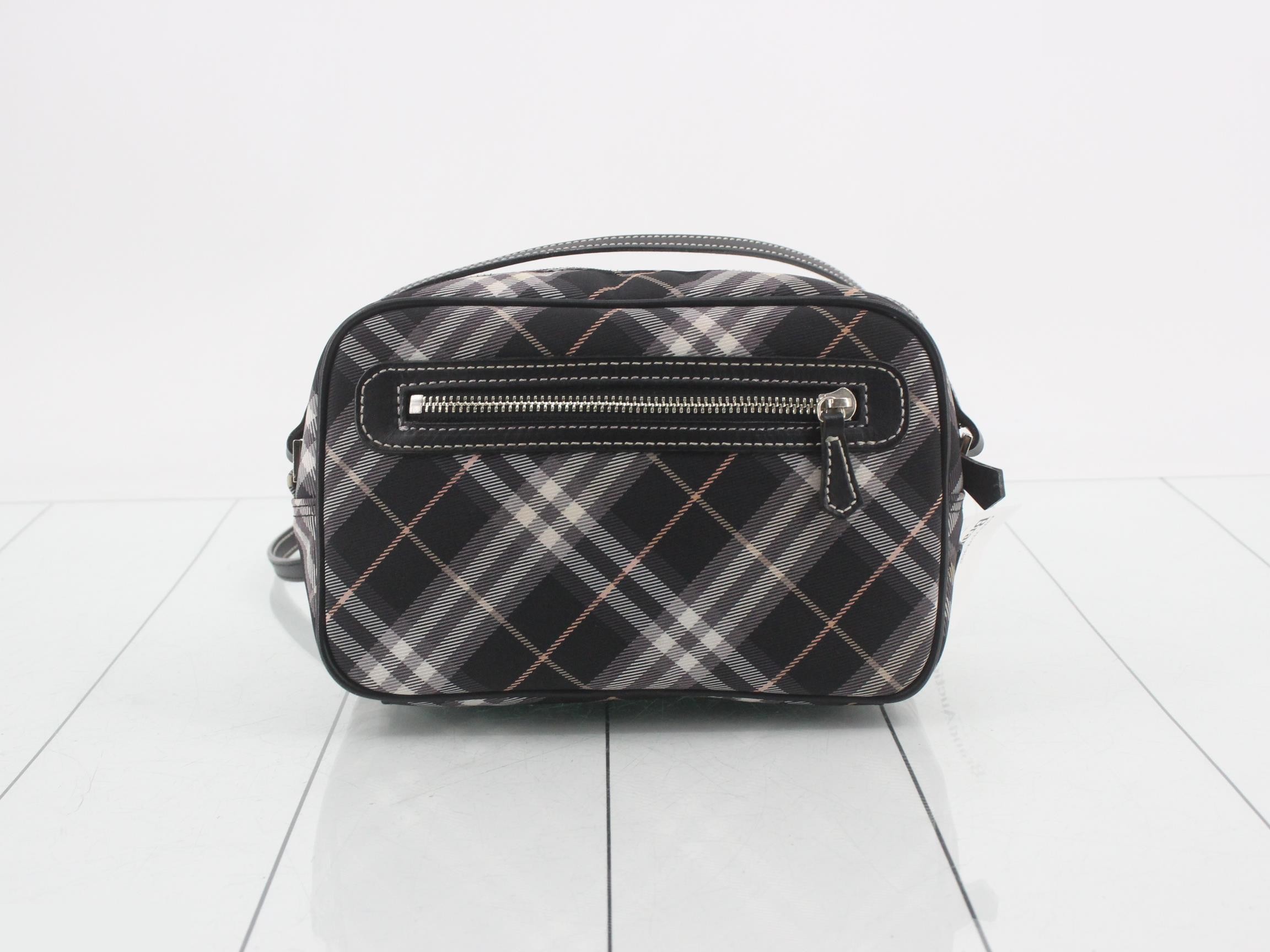 Nylon check pattern, W22 H14 D8 — view 2