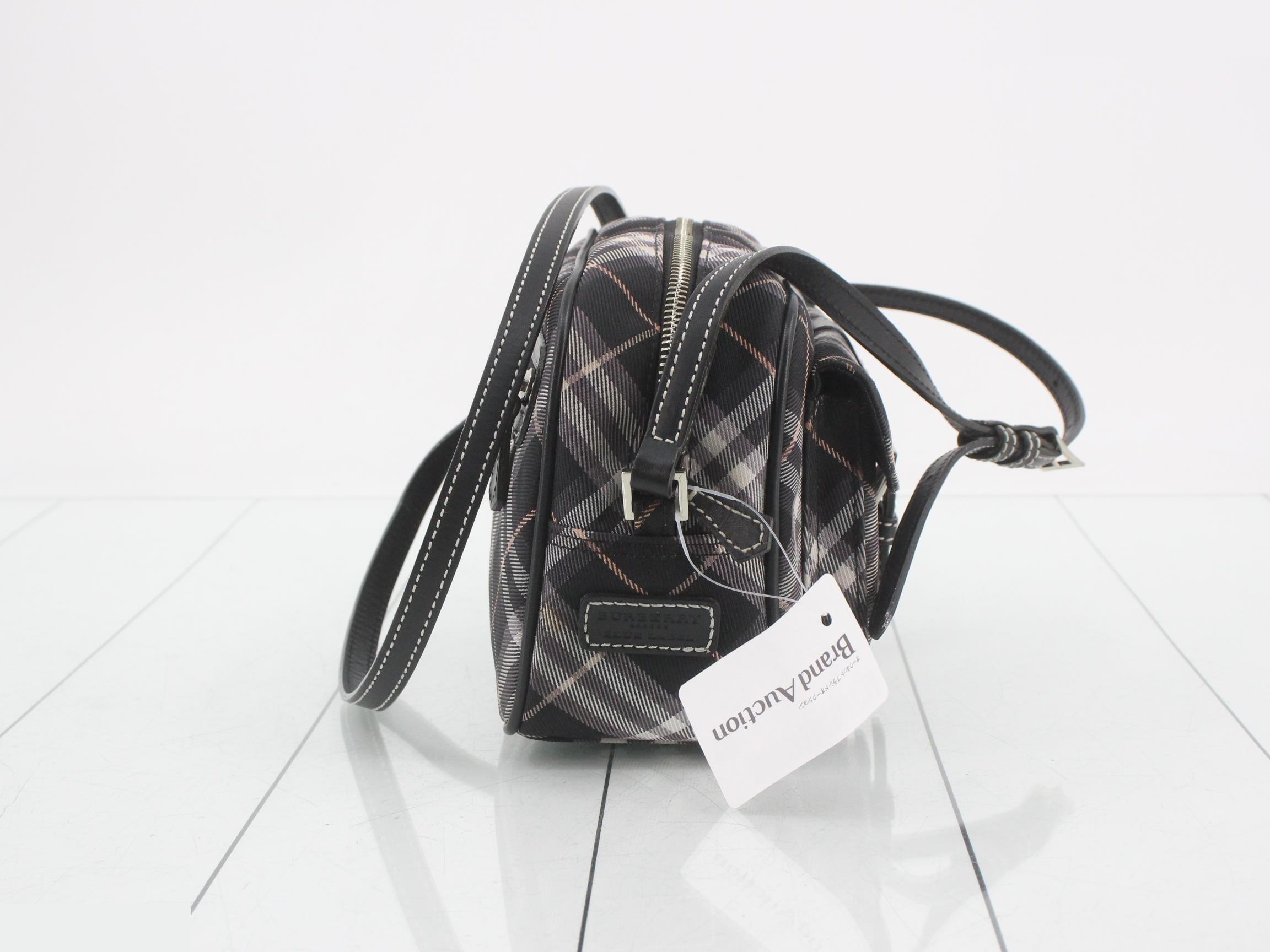 Nylon check pattern, W22 H14 D8 — view 4