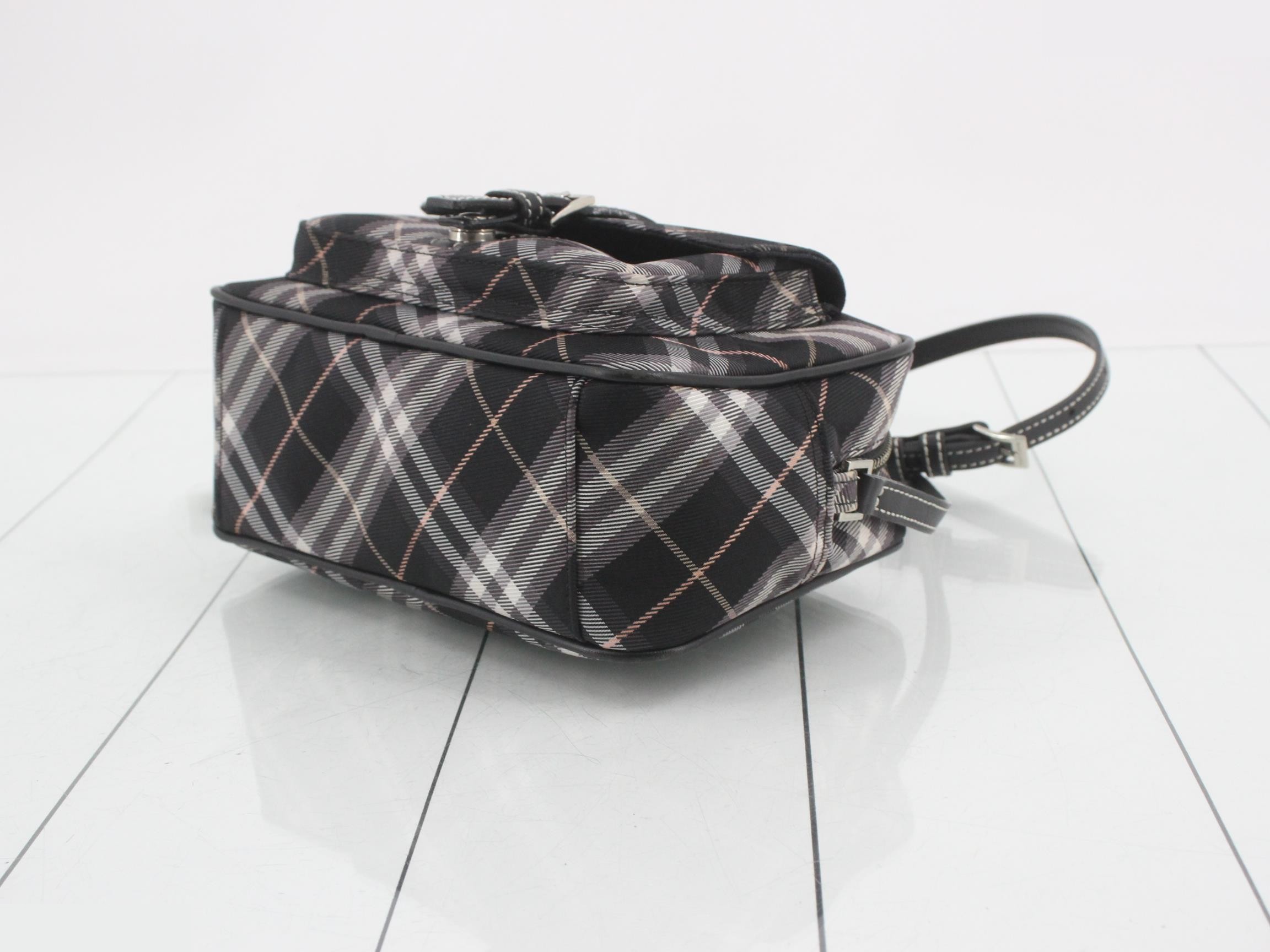 Nylon check pattern, W22 H14 D8 — view 6
