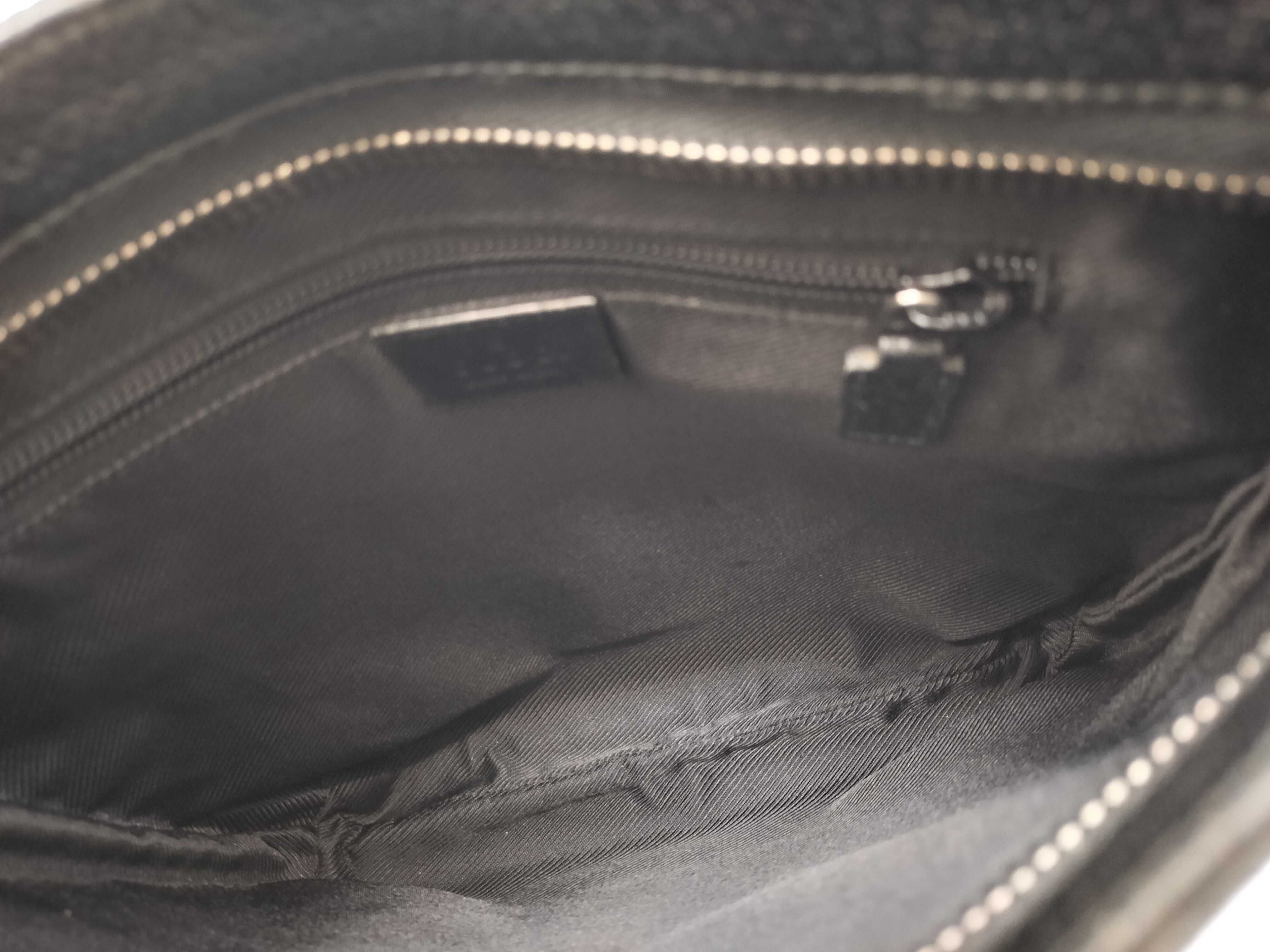 GG Canvas Shoulder Bag — view 9