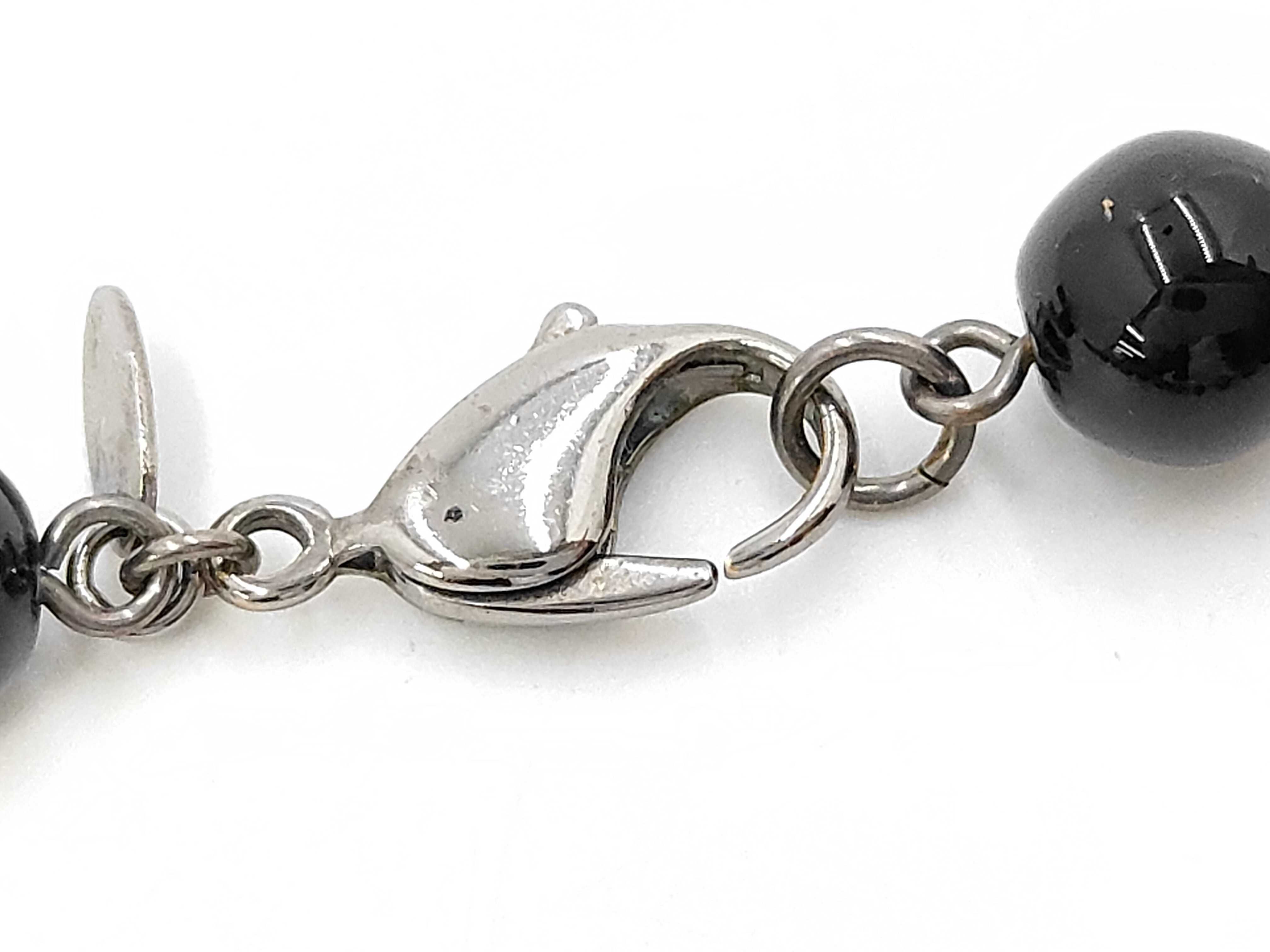 09V Necklace — view 4