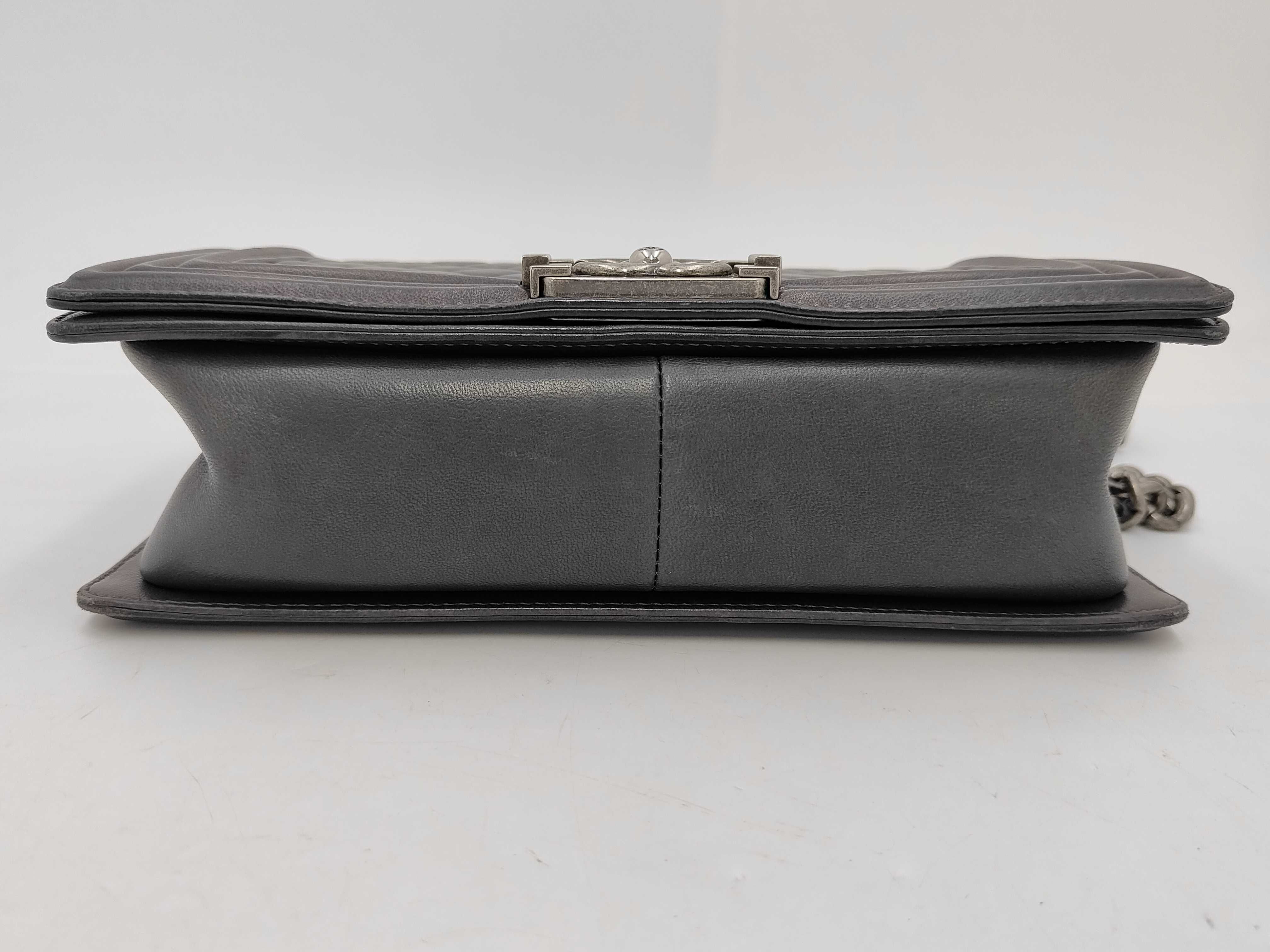 A67086 Boy Chanel/Matelassé Serial Number 16 Series Vintage Silver Hardware Shoulder Bag — view 6