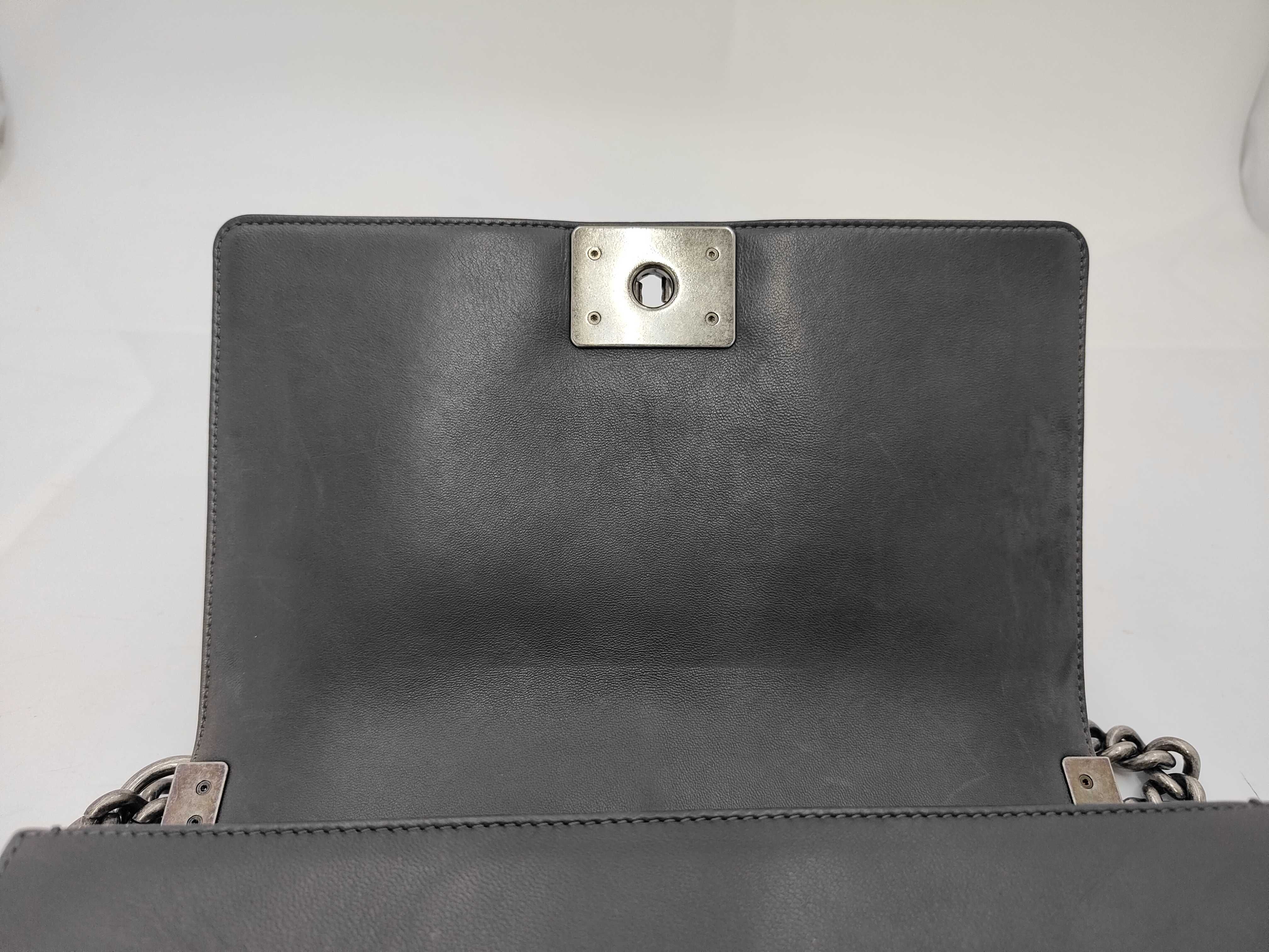 A67086 Boy Chanel/Matelassé Serial Number 16 Series Vintage Silver Hardware Shoulder Bag — view 8