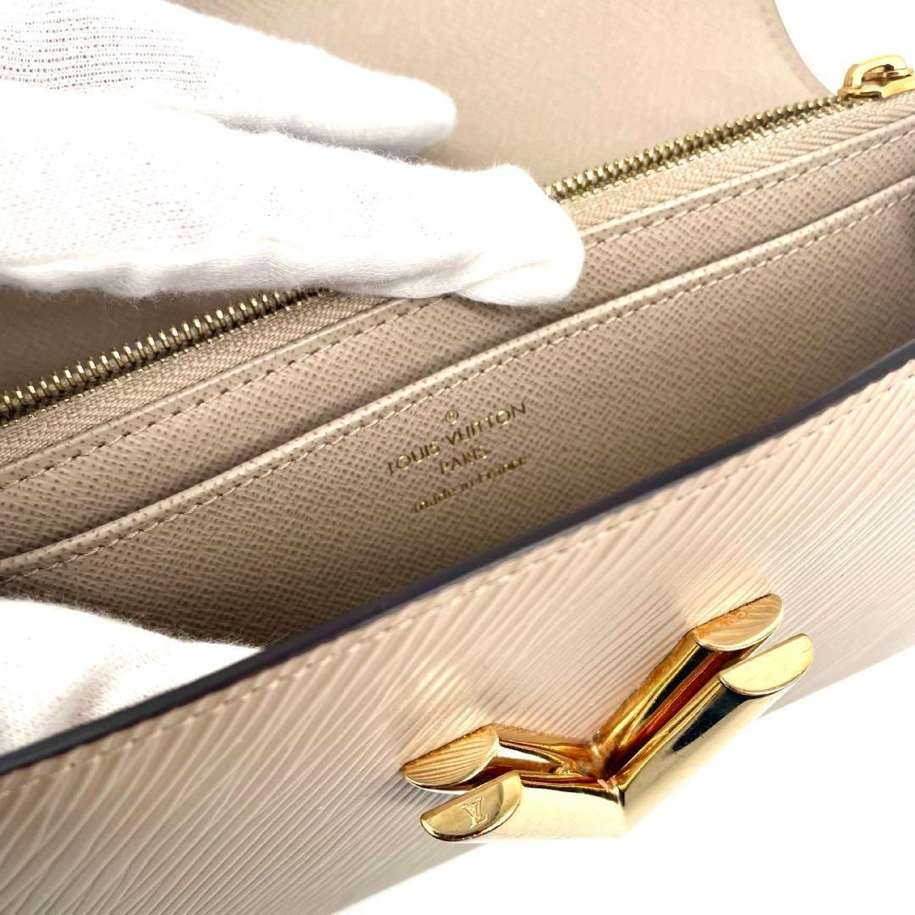 LV Twist Epi Long Wallet Beige M67510 Wallet — view 11