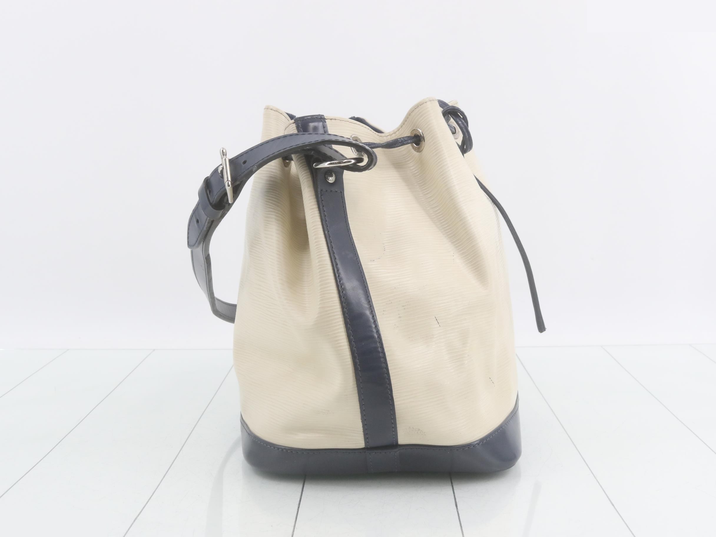 Epi Noe Shoulder Bag, Tassili Yellow — view 4