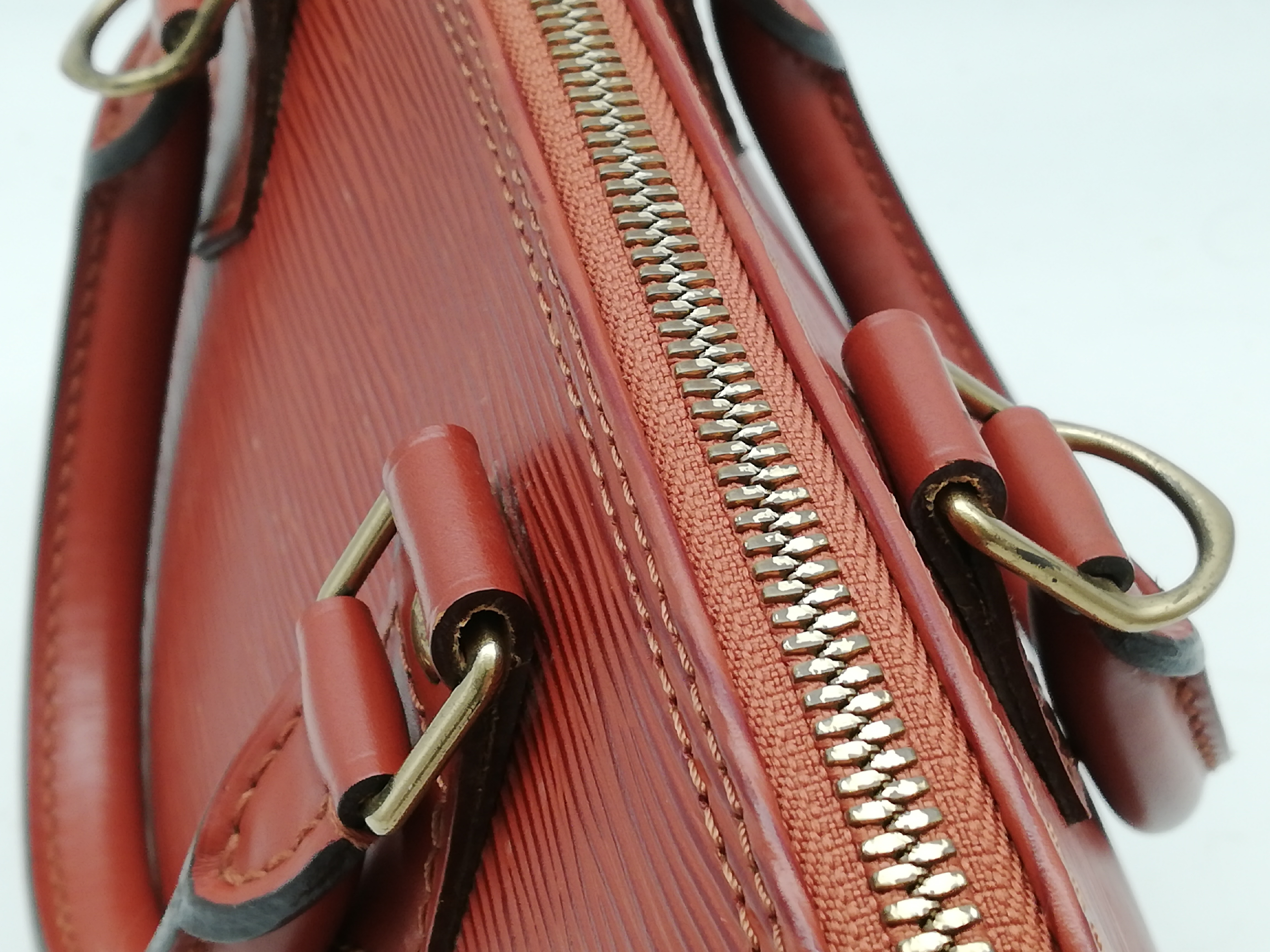 Epi Alma M52143 Handbag — view 12