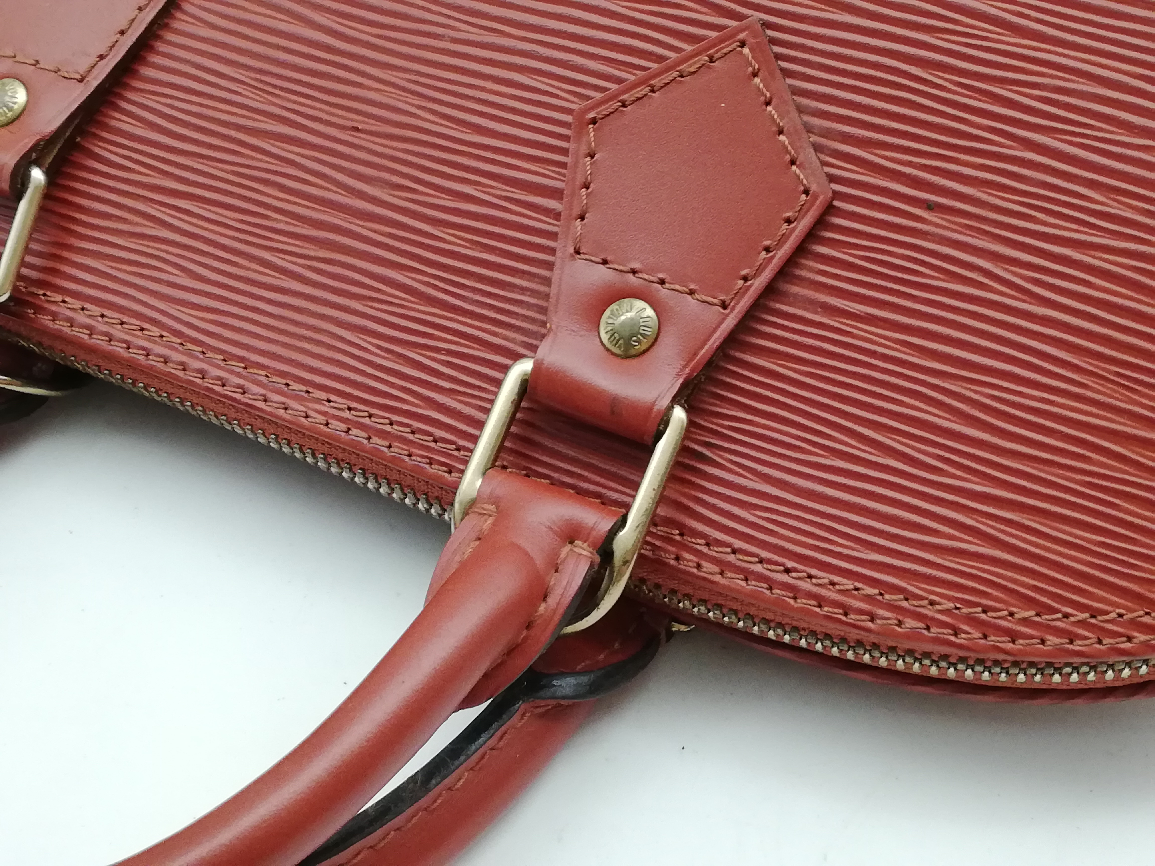 Epi Alma M52143 Handbag — view 14