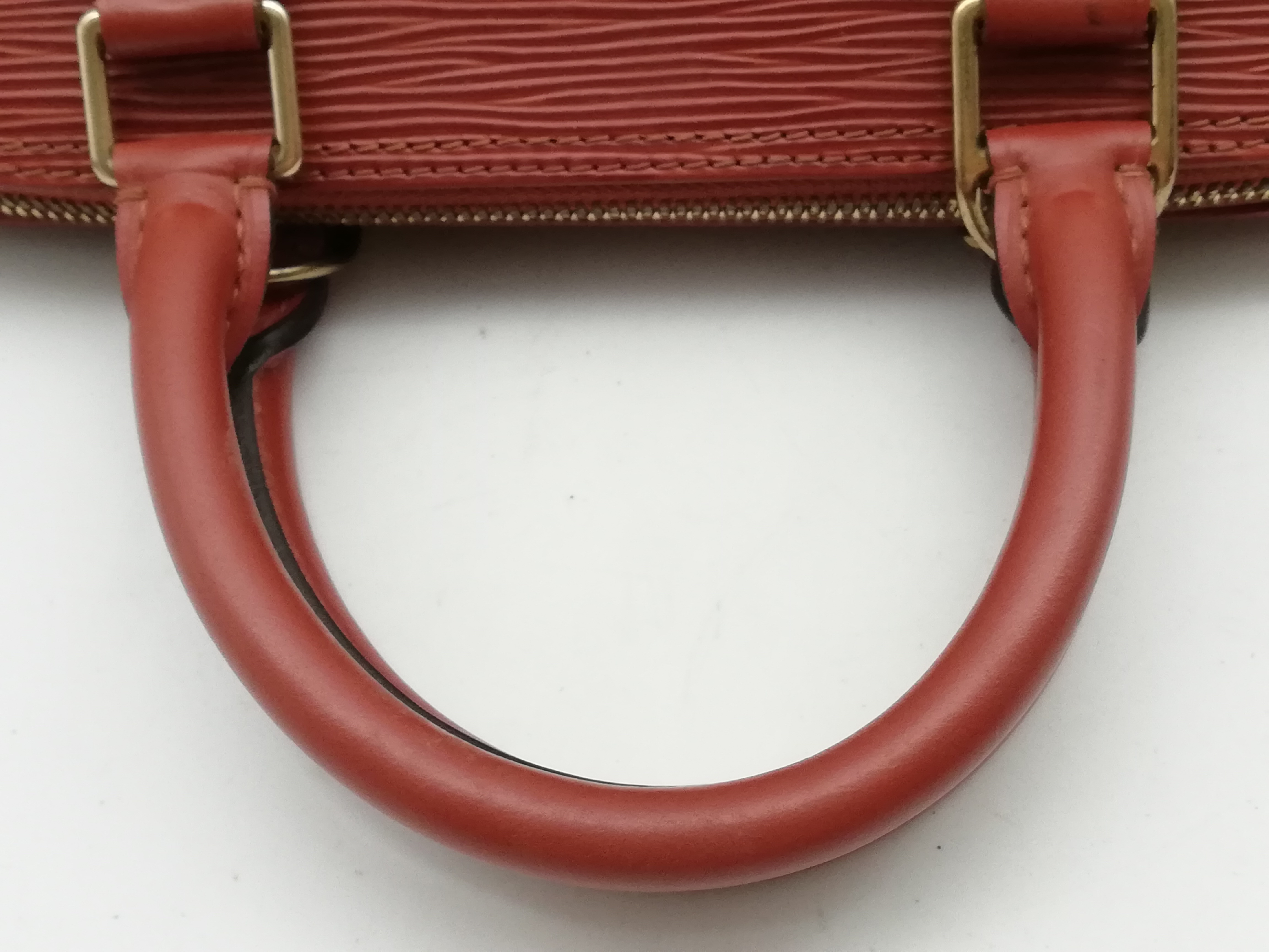 Epi Alma M52143 Handbag — view 6