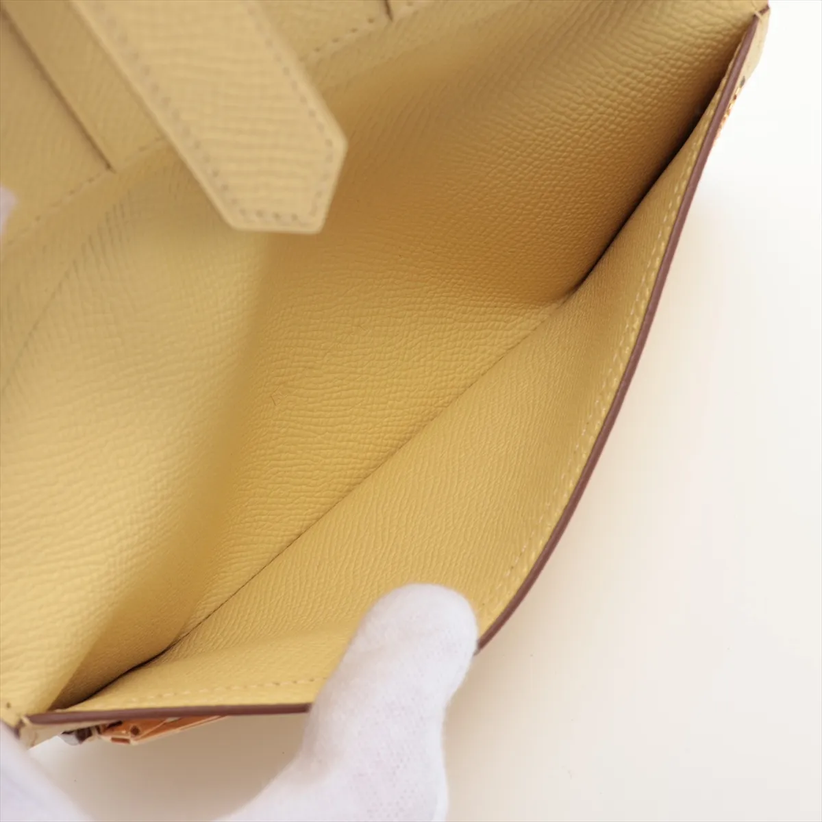 Bearn Soufflé Veau Epsom Long Wallet Jaune Poussin Gold Hardware R:2014 — view 7
