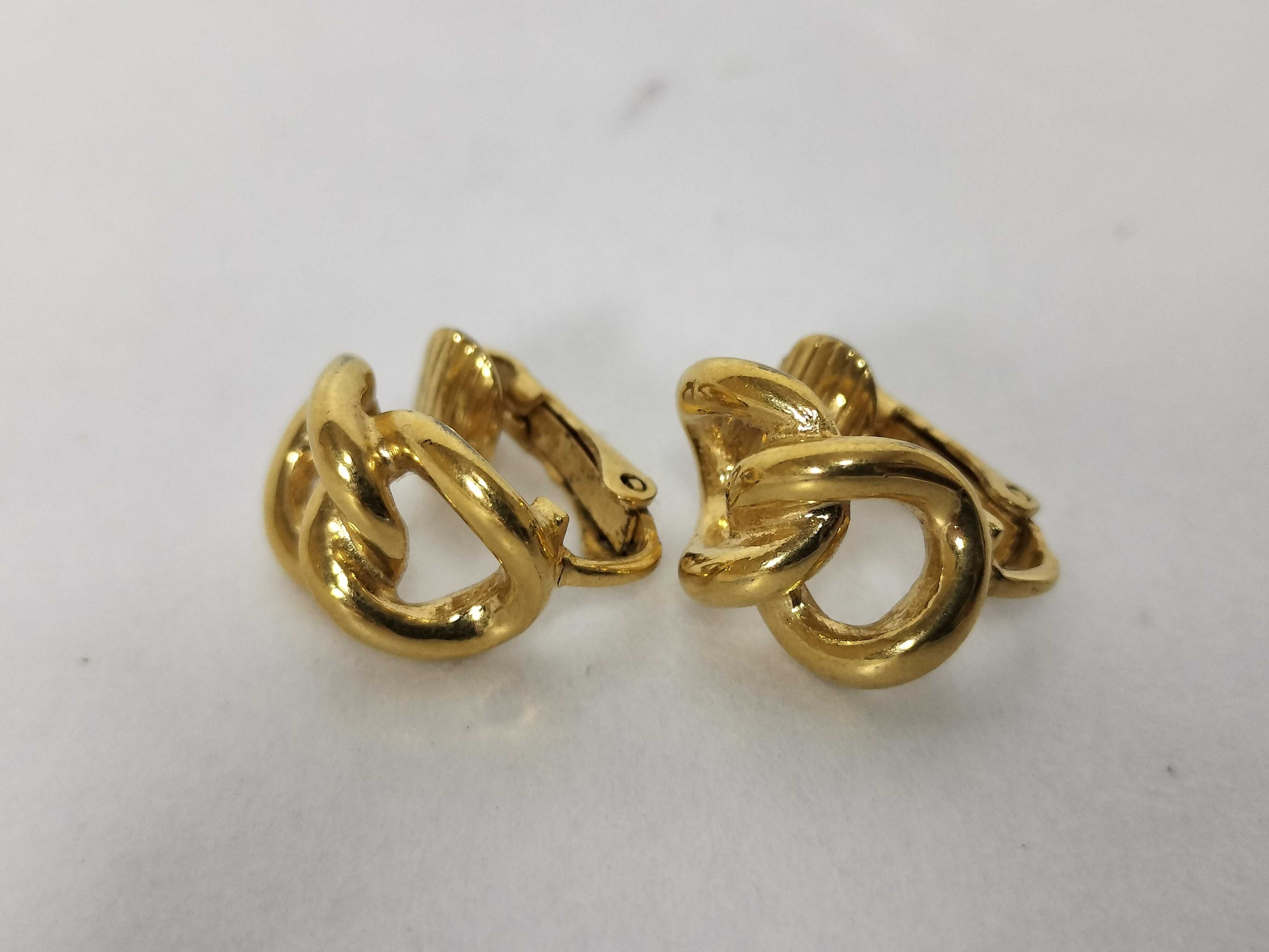 earrings — view 7