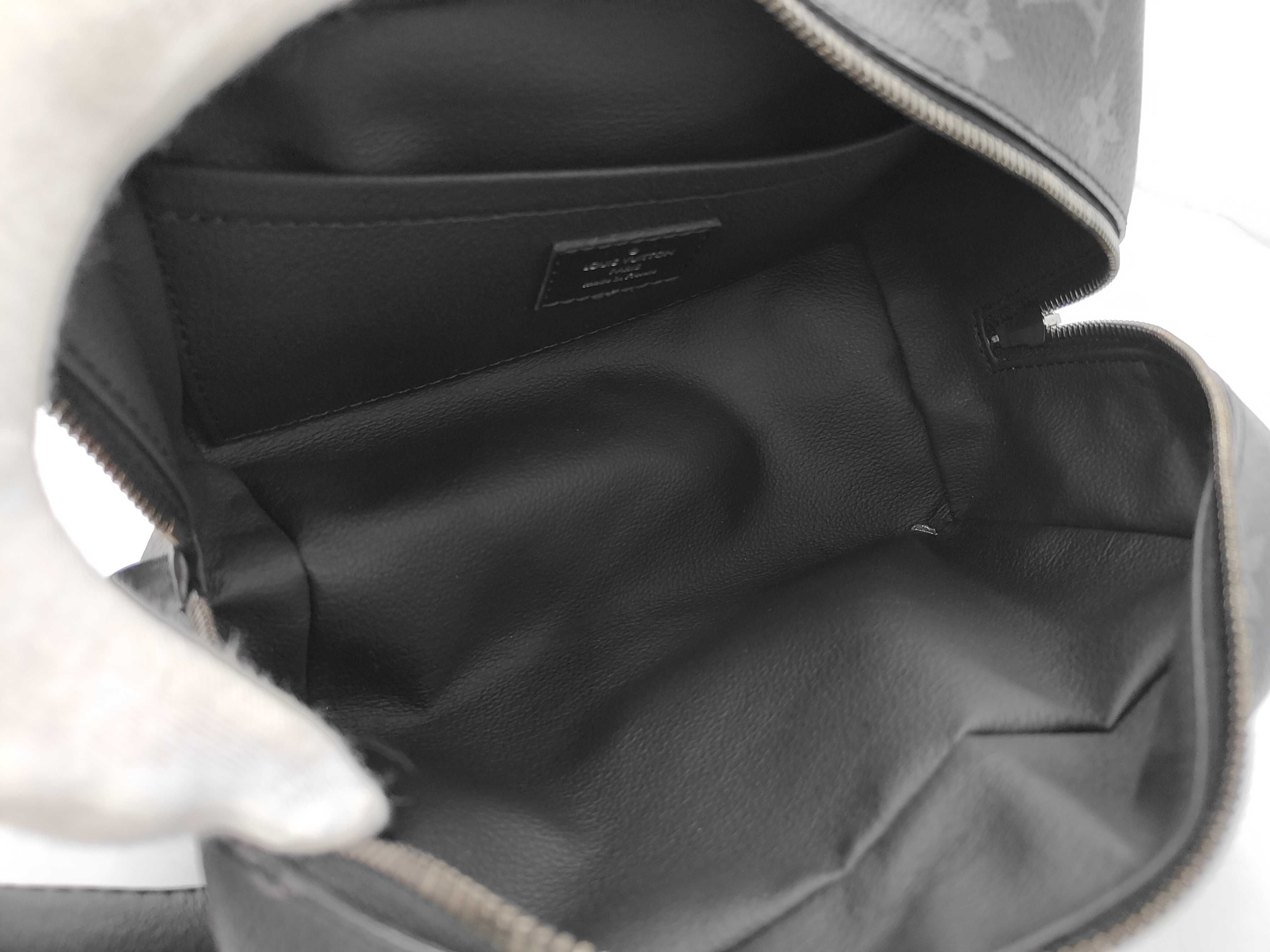 LV Eclipse N83113 Locker Dopp Kit RFID Second Bag — view 8