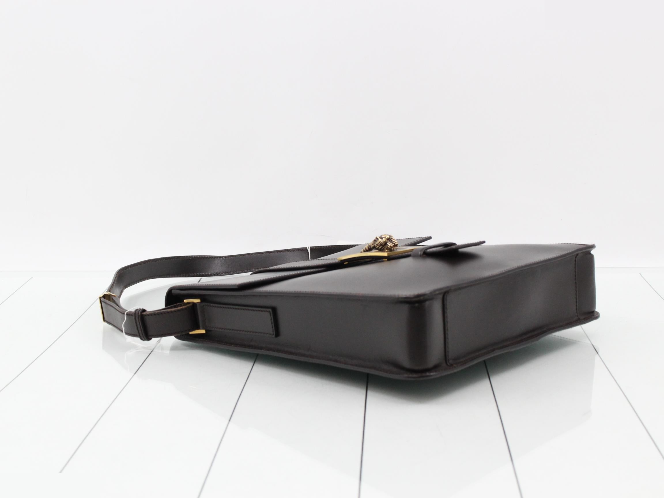 Tiger metal fittings shoulder bag — view 5