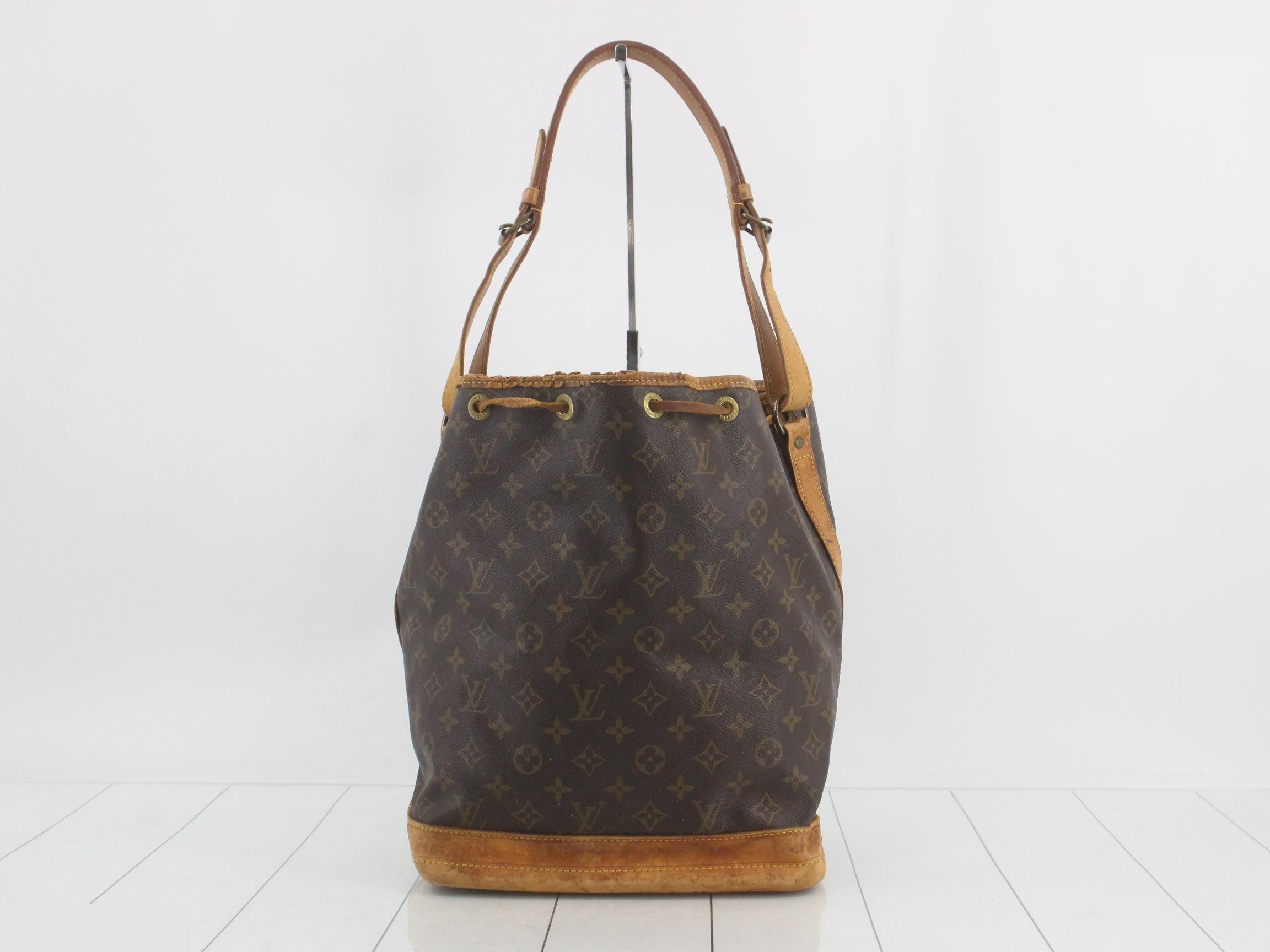 Monogram Noé — view 2
