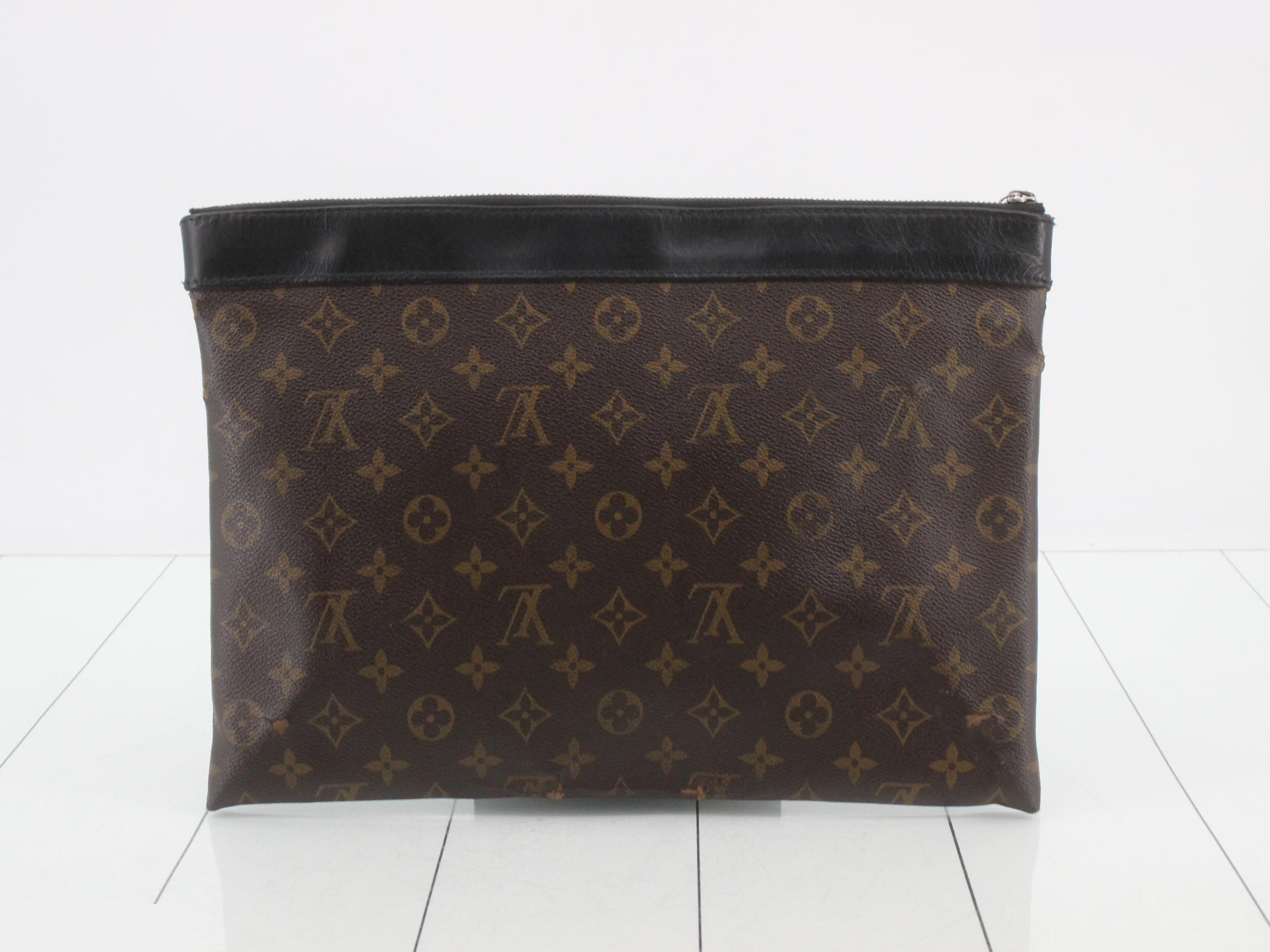 Monogram Macassar Pochette Discovery — view 2