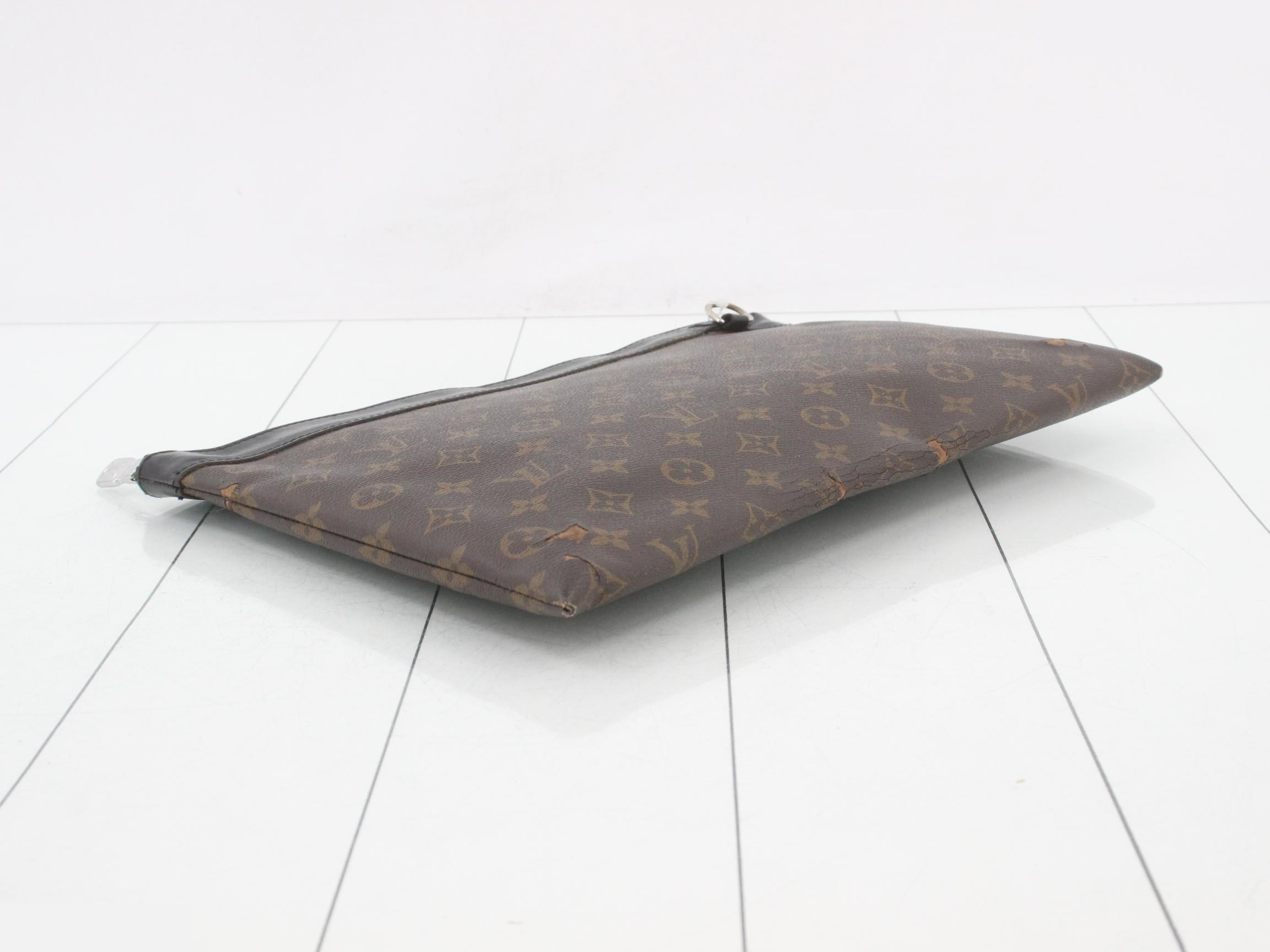 Monogram Macassar Pochette Discovery — view 5