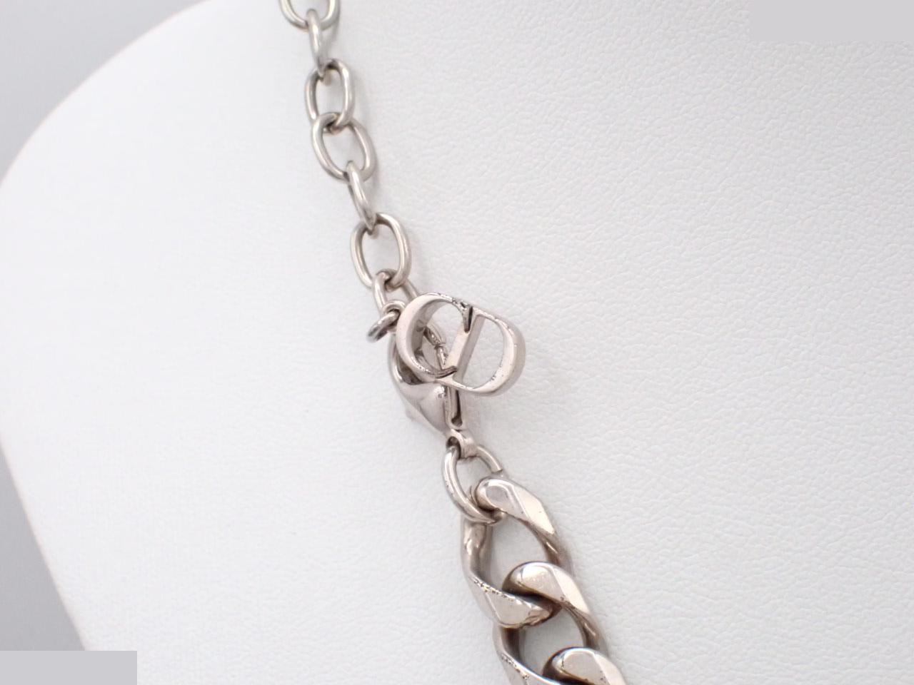 Silver necklace; neck circumference approximately 54 cm — view 2