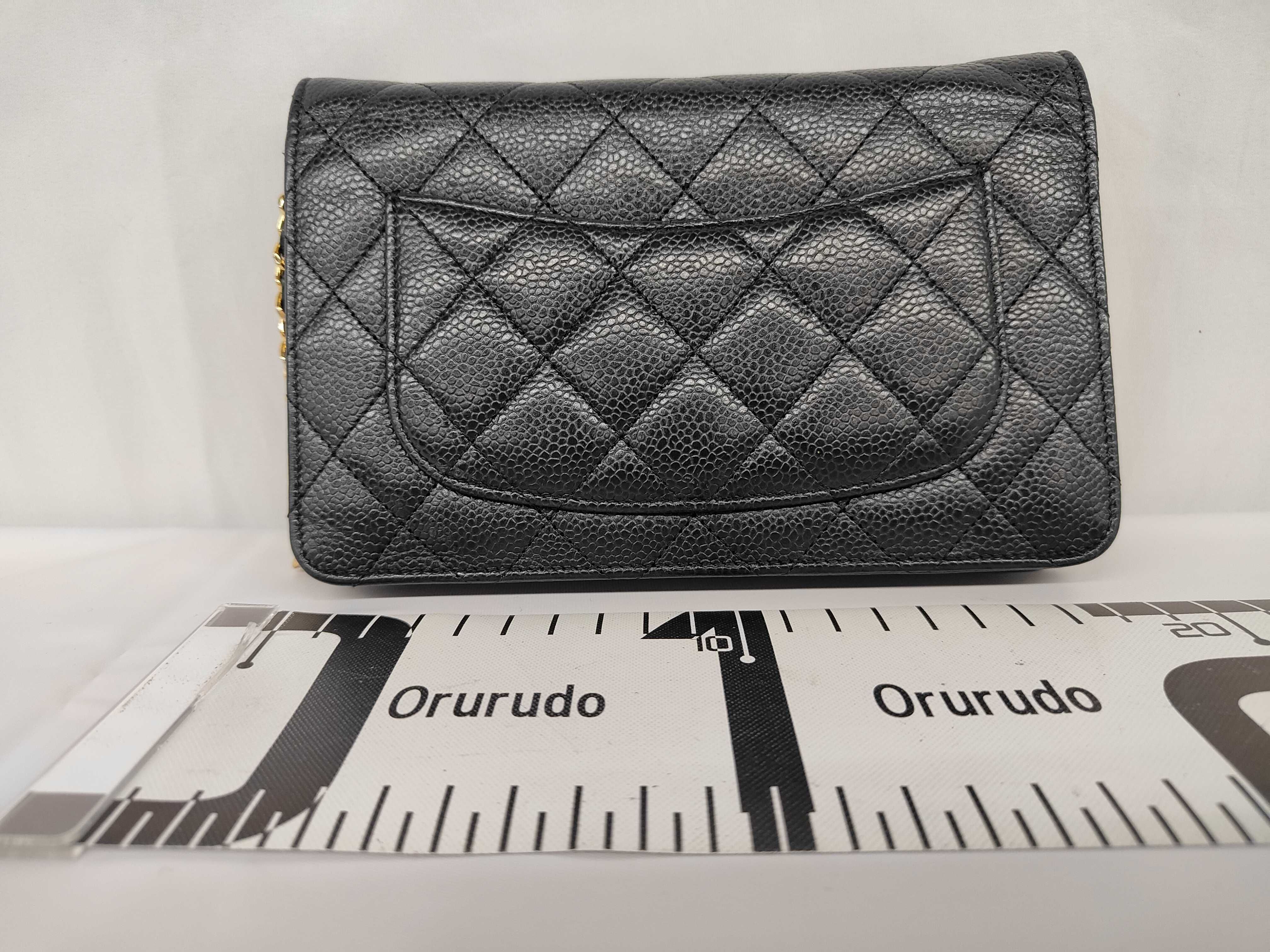 Caviar / Matelassé Chain Wallet Shoulder Bag — view 2