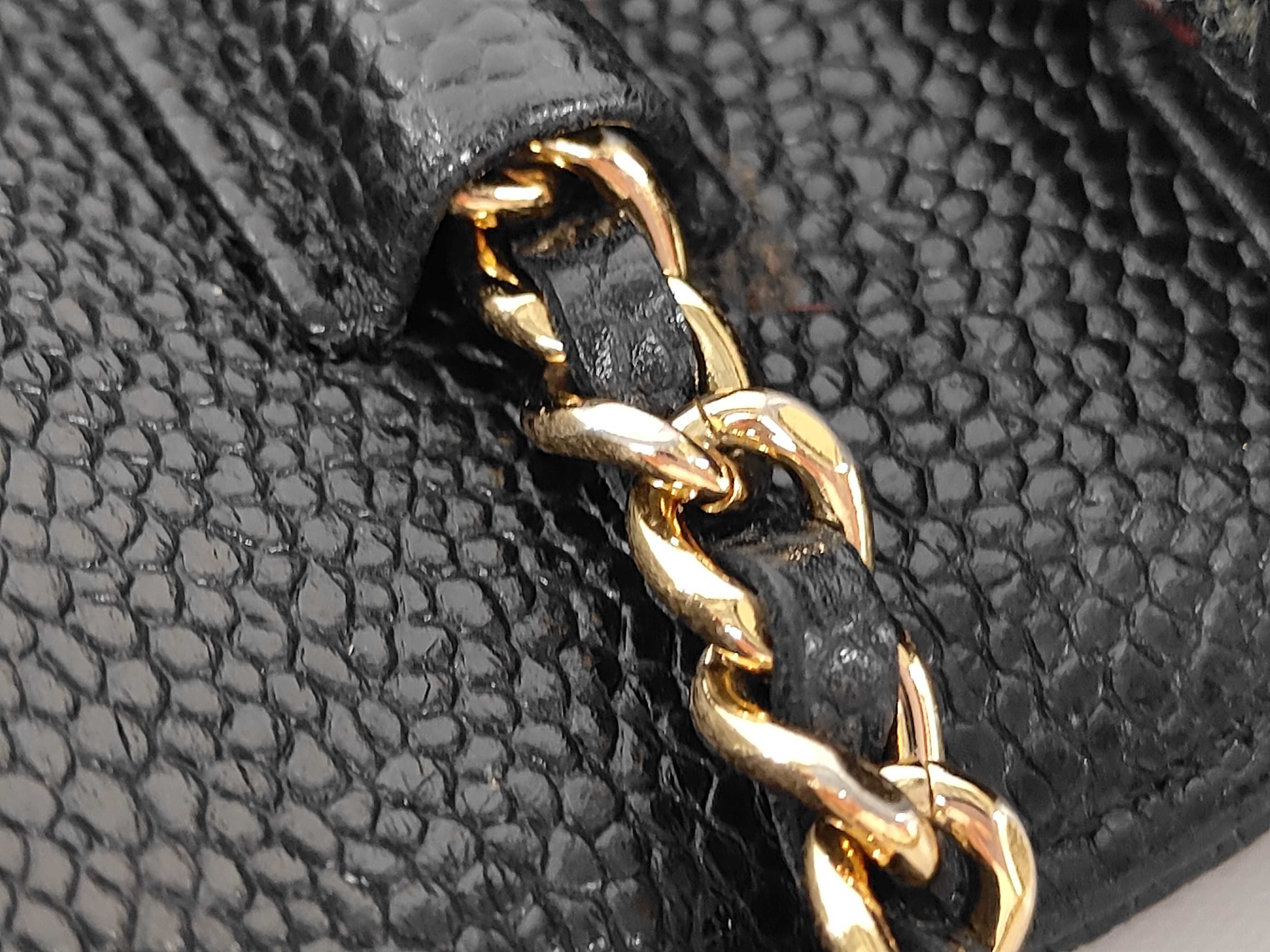 Caviar / Matelassé Chain Wallet Shoulder Bag — view 5