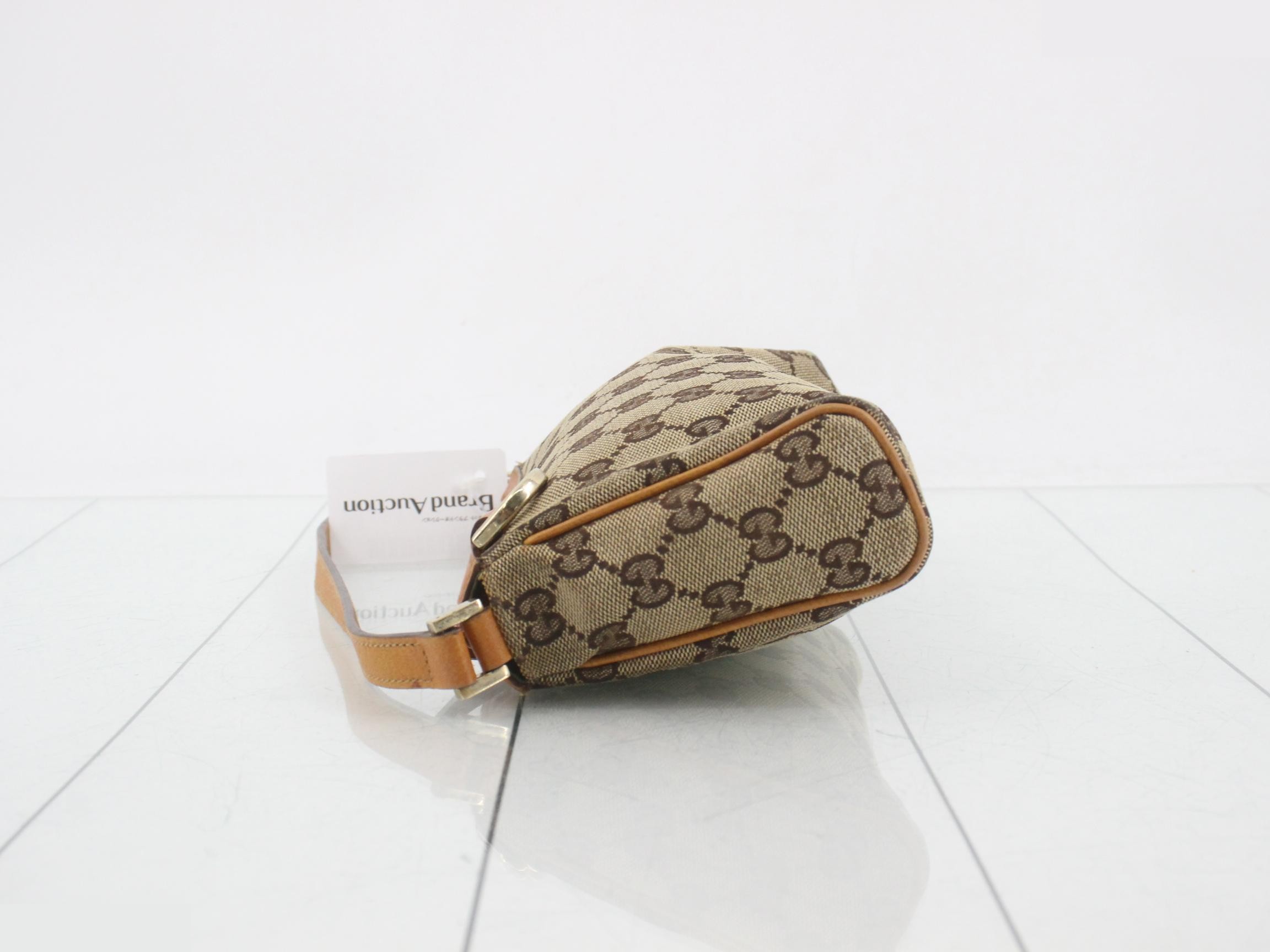 GG Canvas Handbag Accessory Pouch — view 4