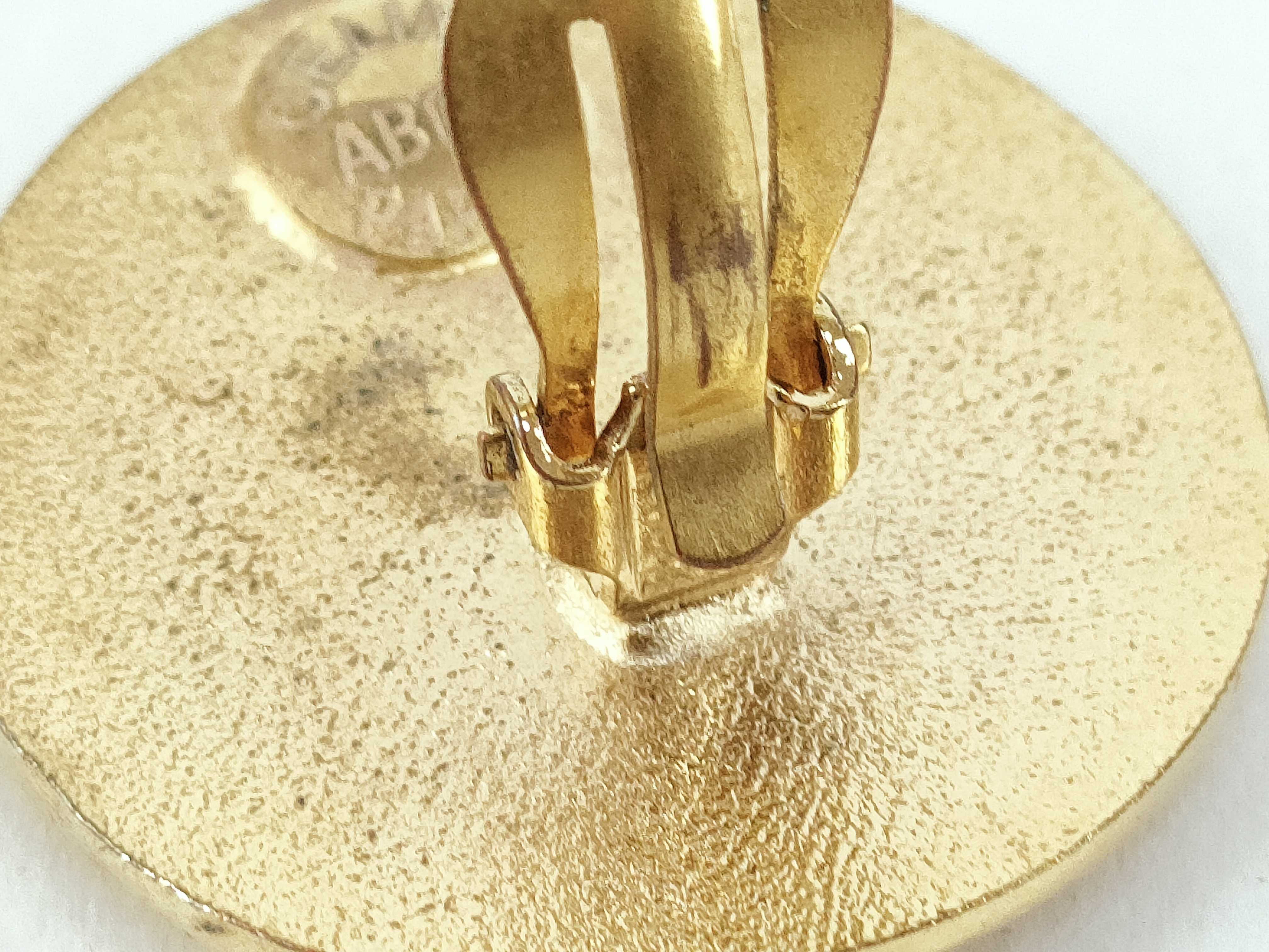 earrings, gold, carriage motif. — view 7