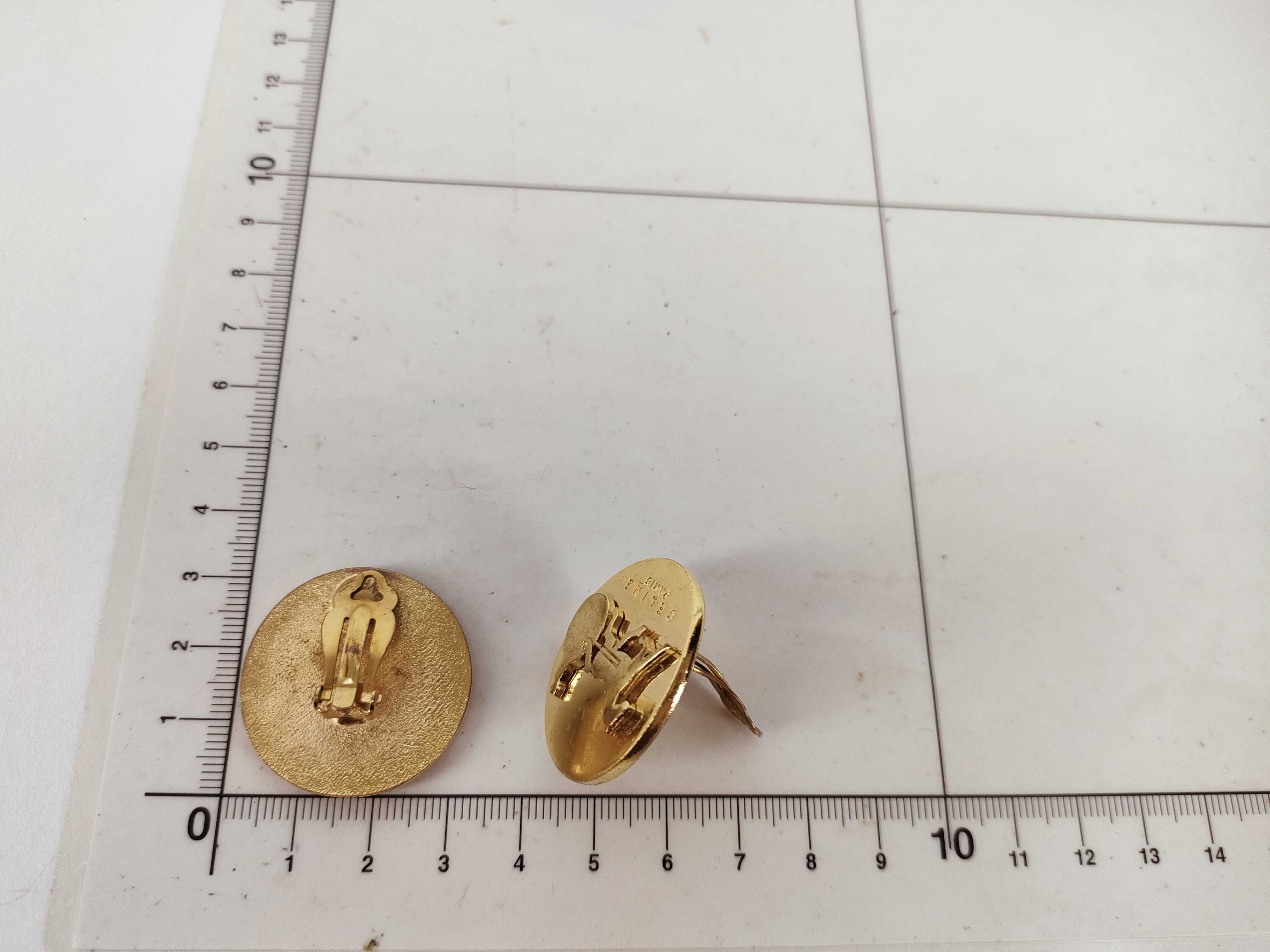earrings, gold, carriage motif. — view 10