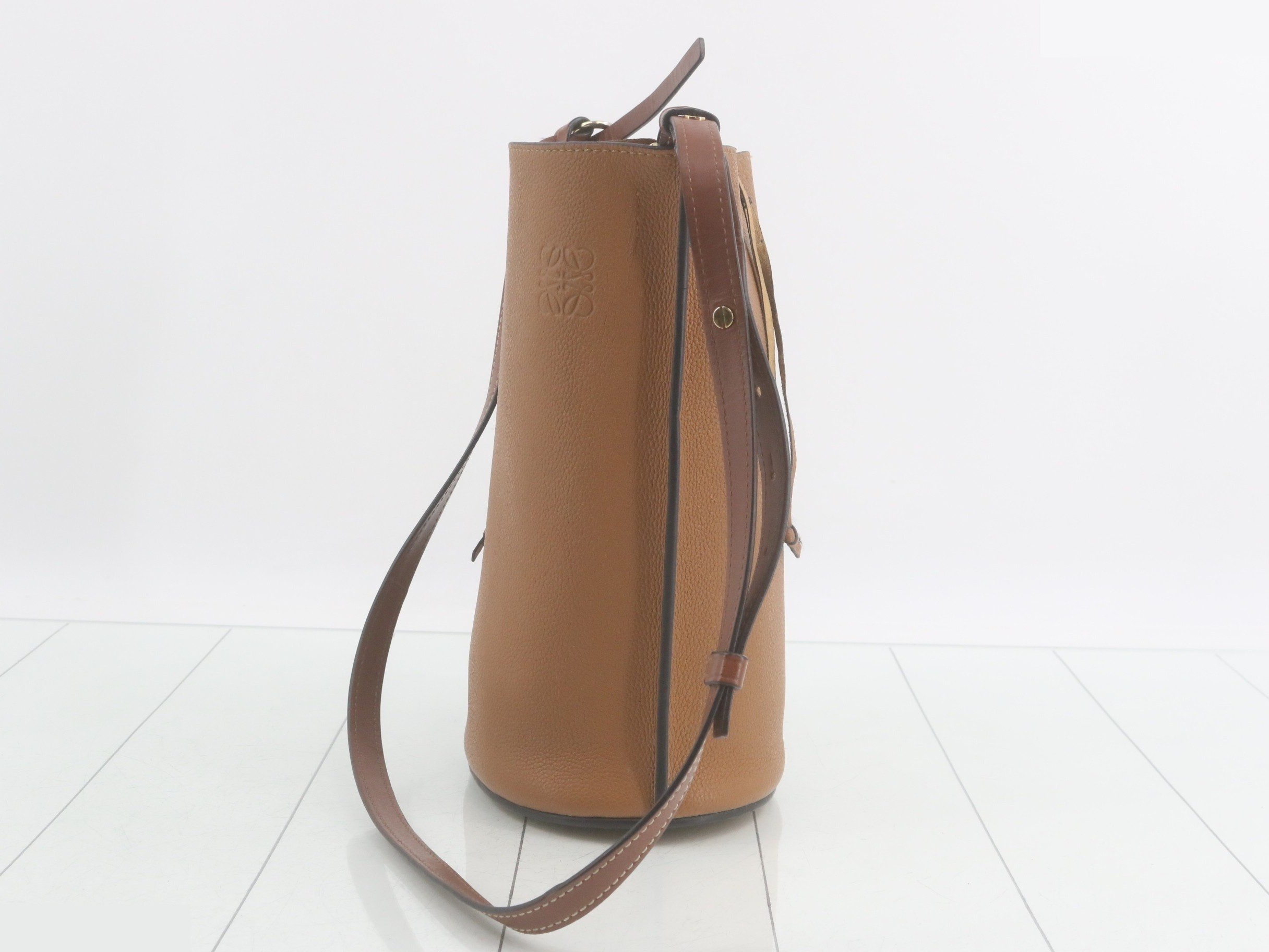 Anagram Gate Bucket Shoulder Bag, Camel — view 3