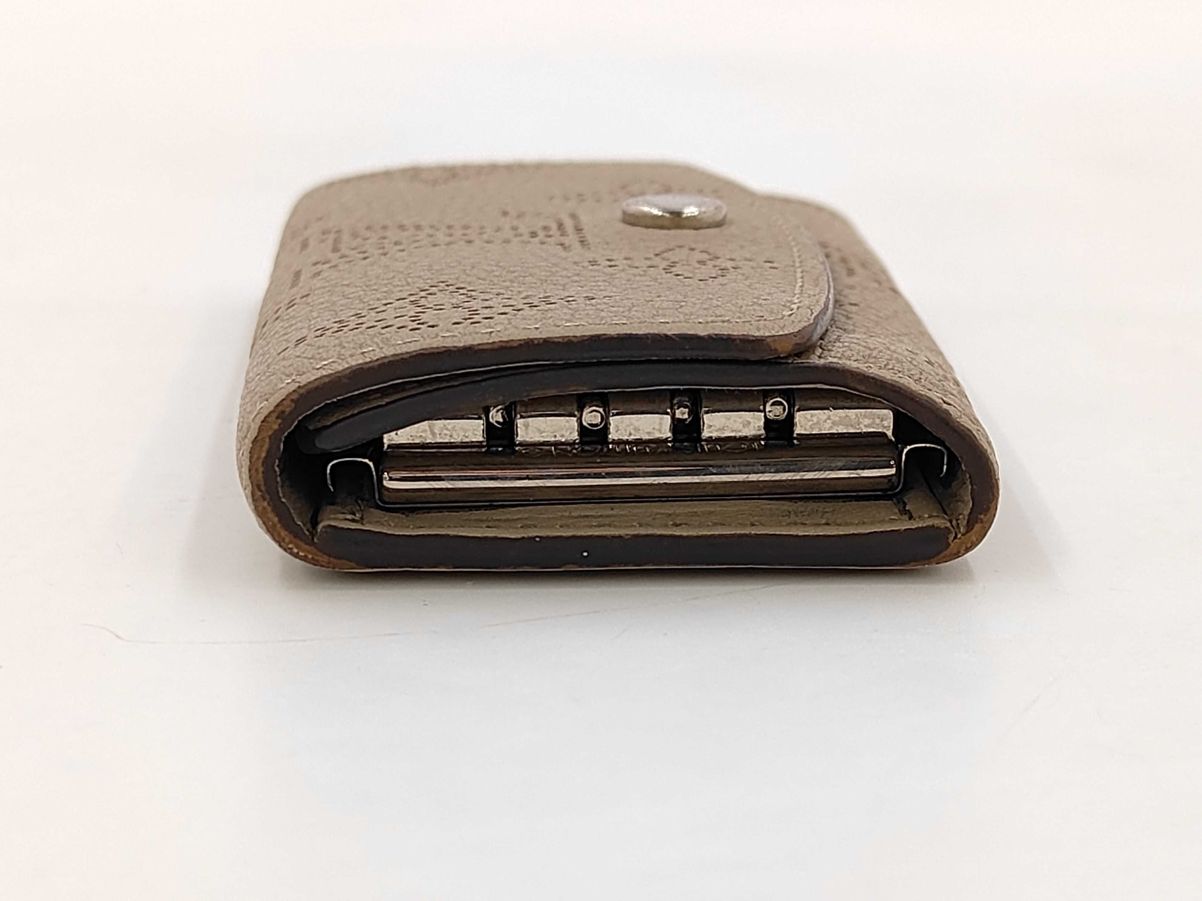 Monogram Mahina Multicles 4 Galet M64055 Key Case — view 4
