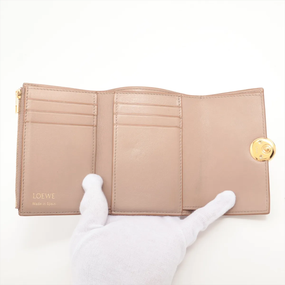 Pebble Vertical Wallet Small Leather Compact Wallet Beige — view 4