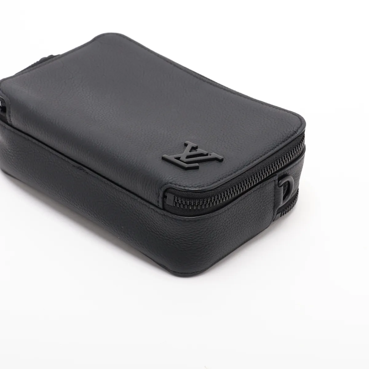 LV Aerogram Alpha Wearable Wallet M59161 Black (RFID detected) — view 3
