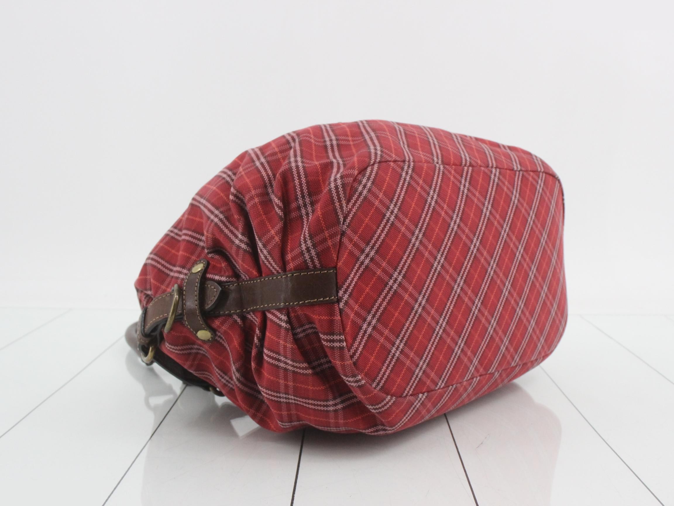 Other lines: Bags/Shoulder bags, Red — view 5