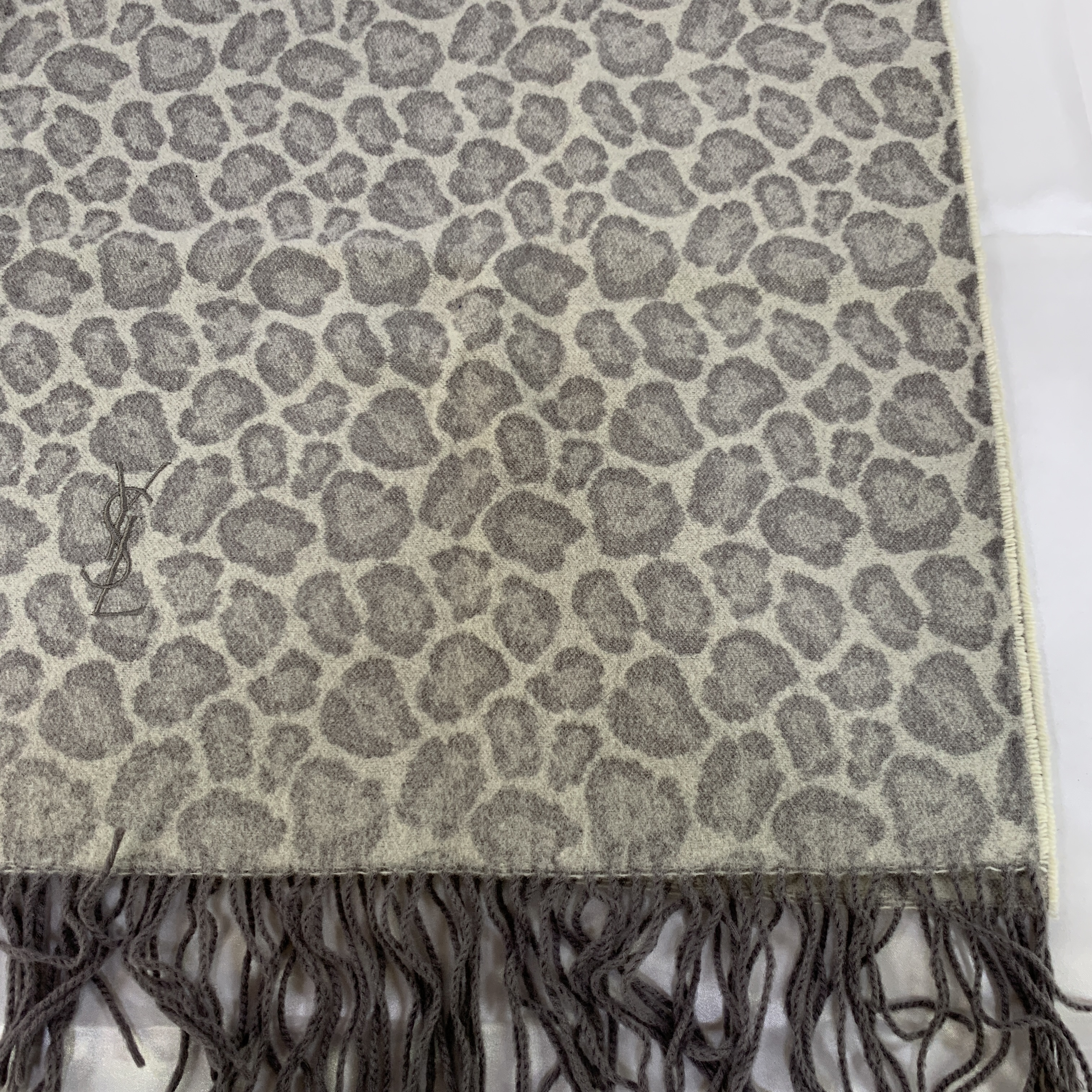 blankets, stoles, and other accessories — view 7