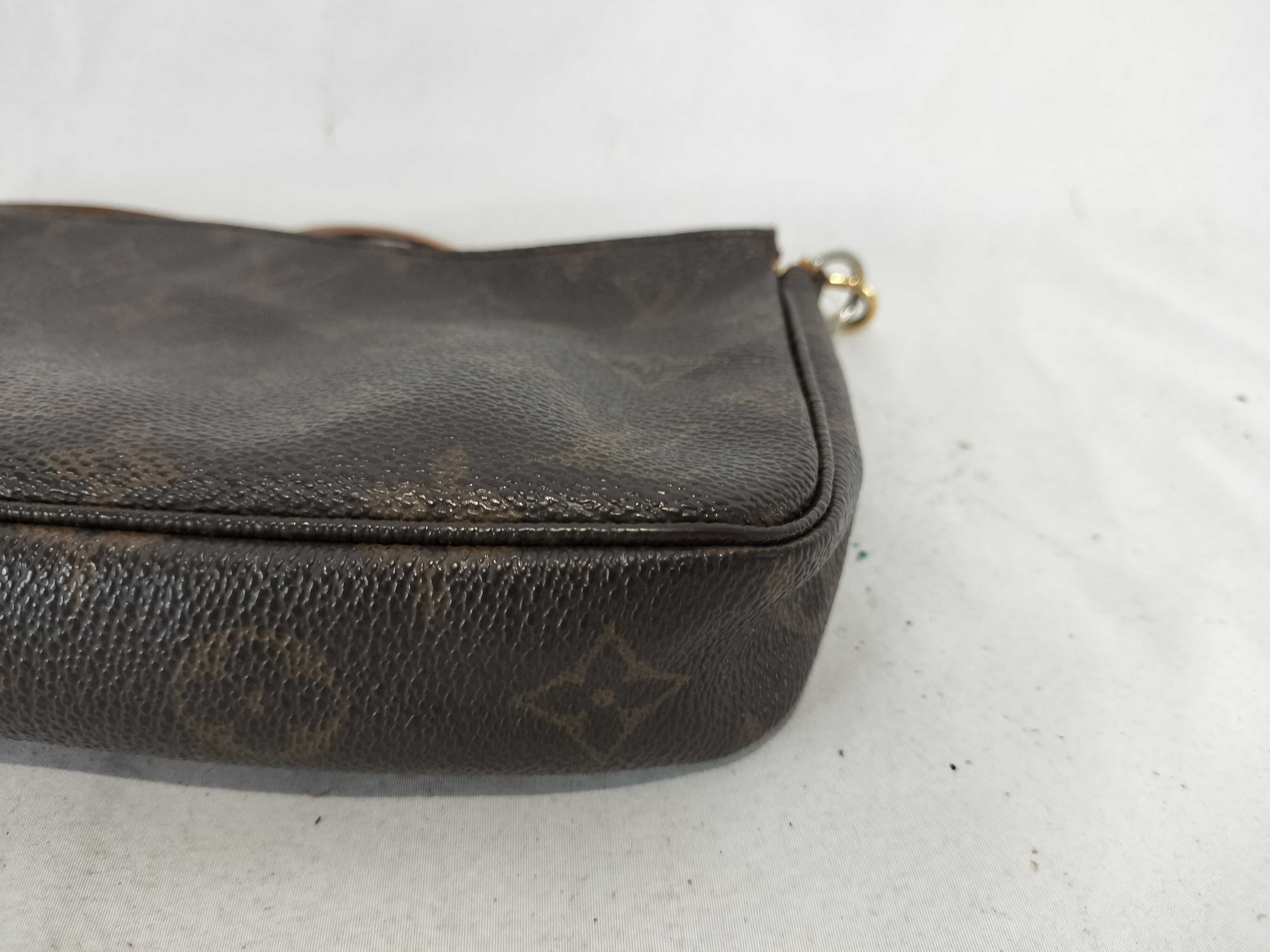 Monogram Pochette Accessoires VI0030 Handbag — view 6