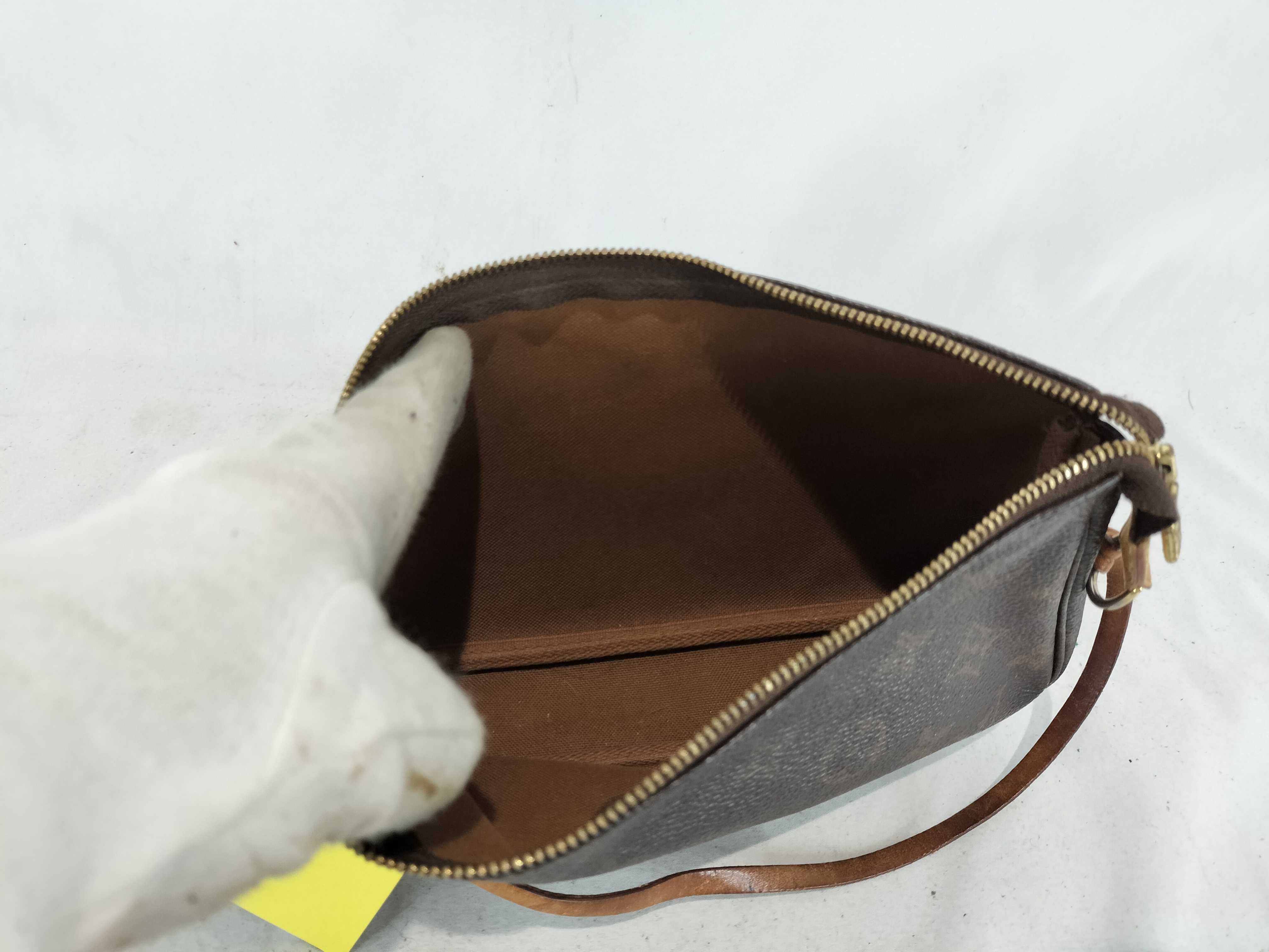 Monogram Pochette Accessoires VI0030 Handbag — view 10