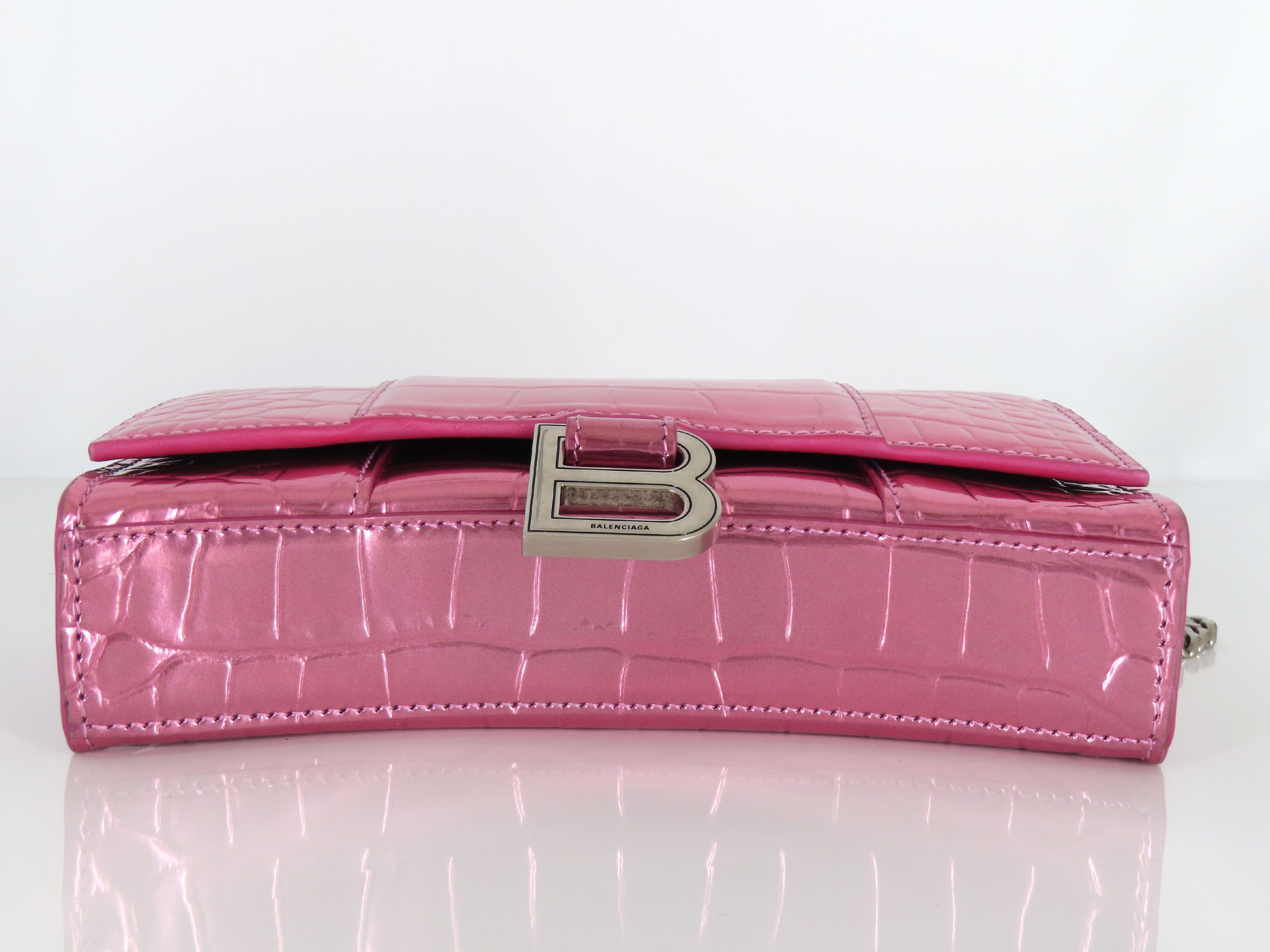 Hourglass Mini Chain Wallet 656050 1S4NY Embossed Leather Shoulder Bag — view 7