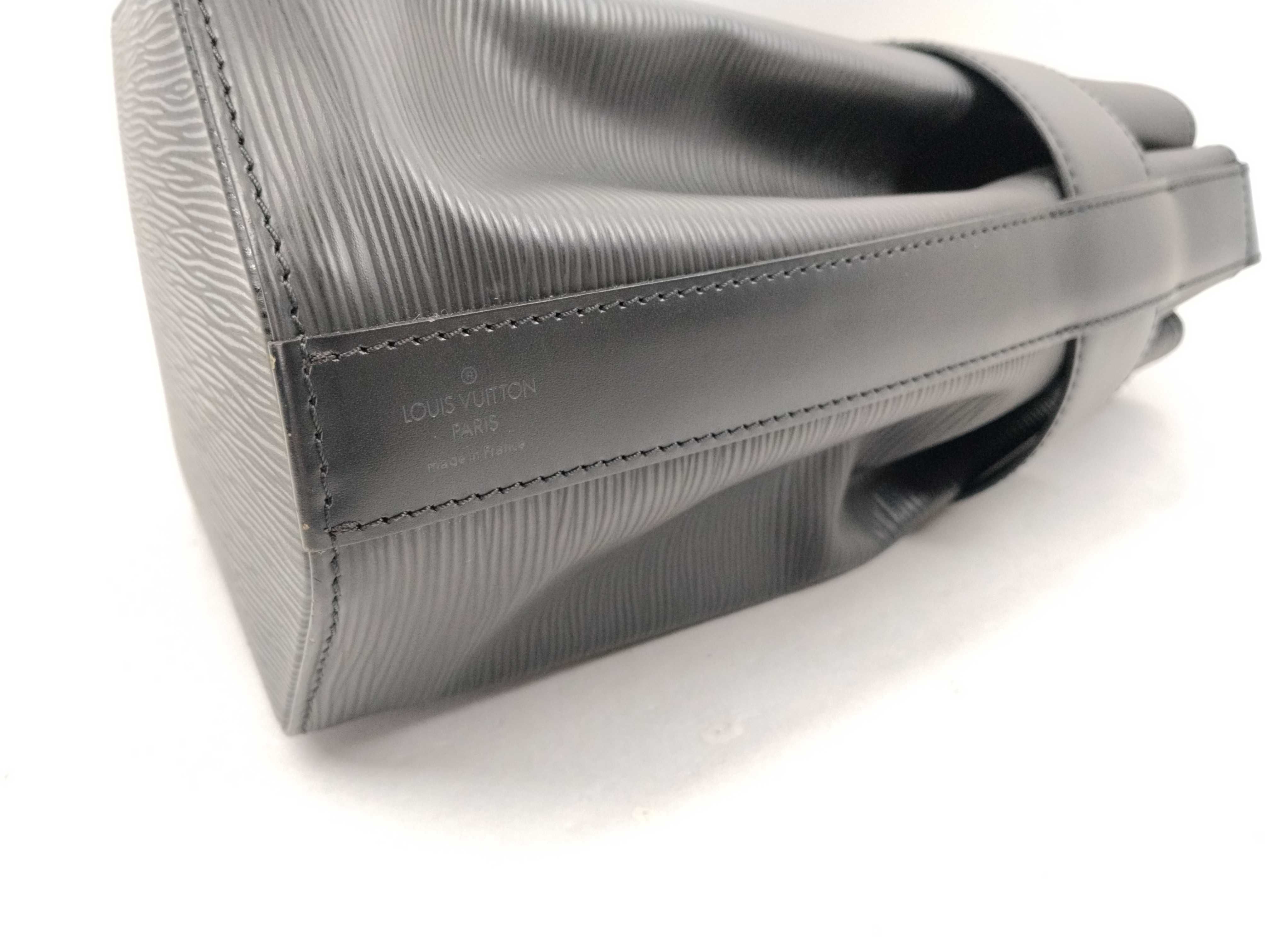 Epi Sac Depaule M80155 Shoulder Bag — view 5