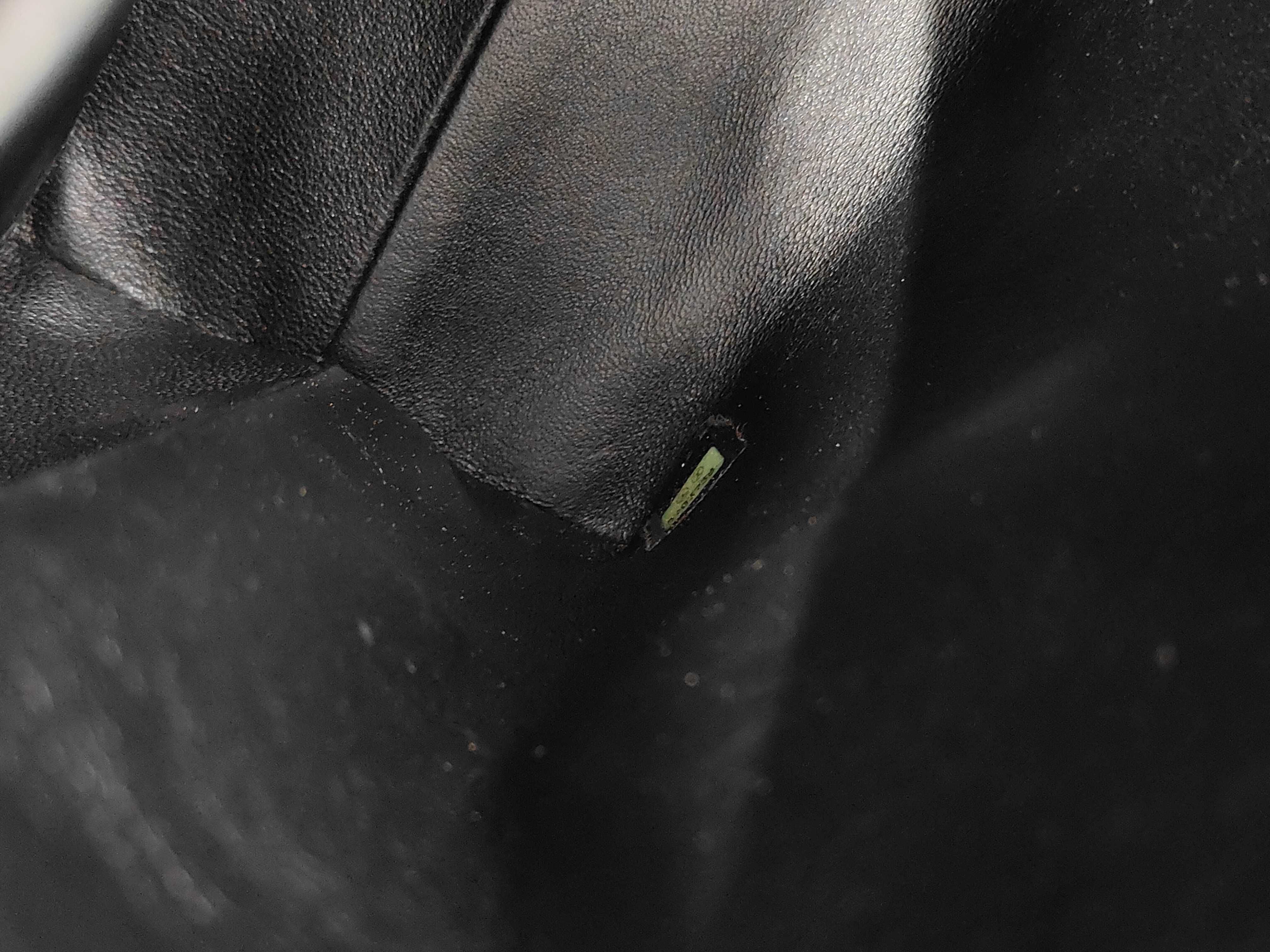 Caviar Skin Matelassé Handbag Black — view 10