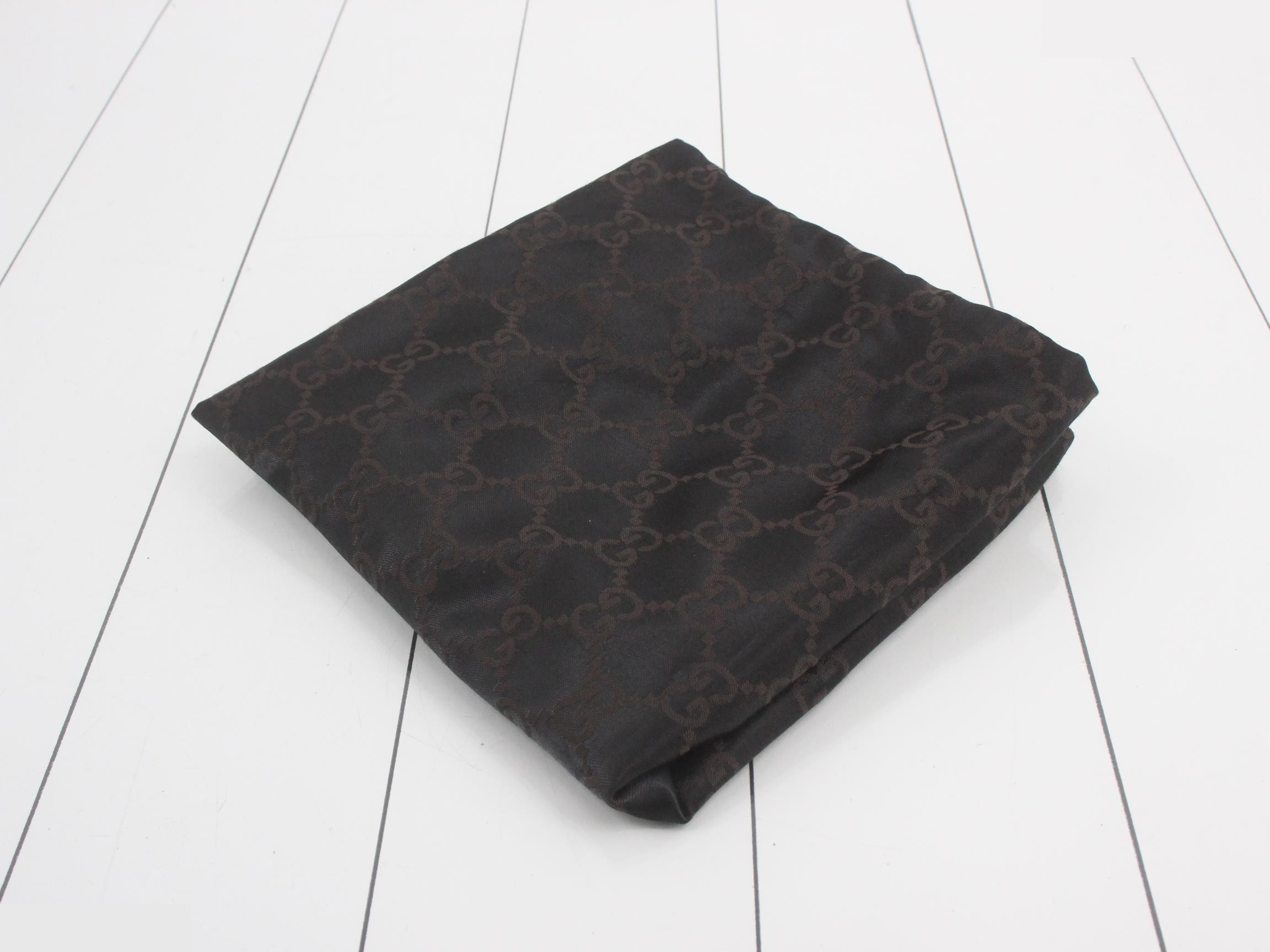 One-shoulder bag, nylon x leather, black, GG pattern inside. — view 7
