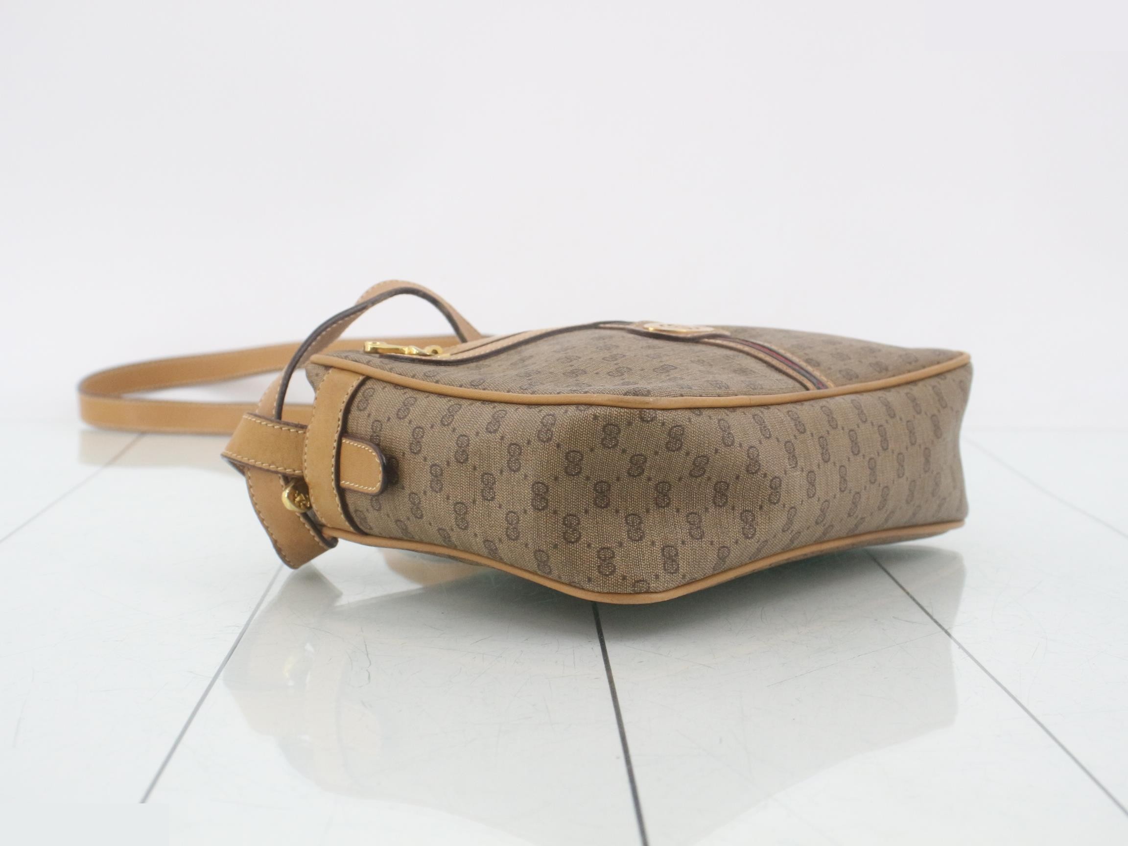 GG Canvas (Bag) - Shoulder Bag — view 5